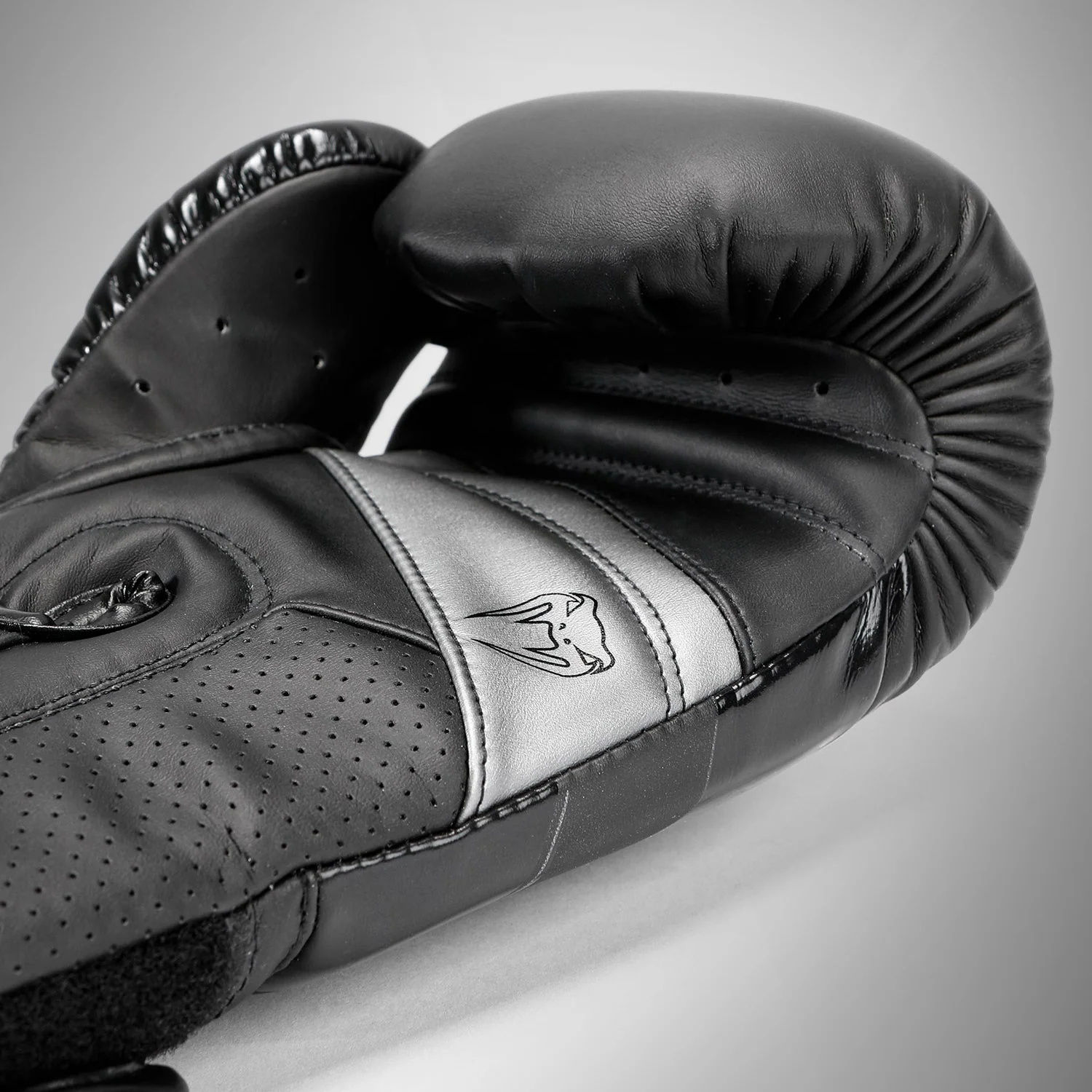 Boxing Gloves Elite Evo Venum - Black/Black - Image 2