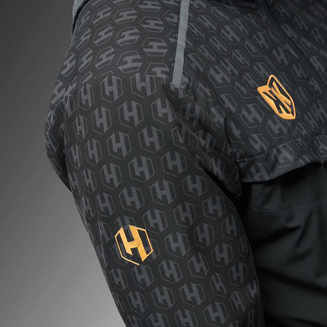 FK x Venum Hexagone MMA tracksuit Complete Tracksuit (Jacket + Pants) - Black/Gold - Image 12
