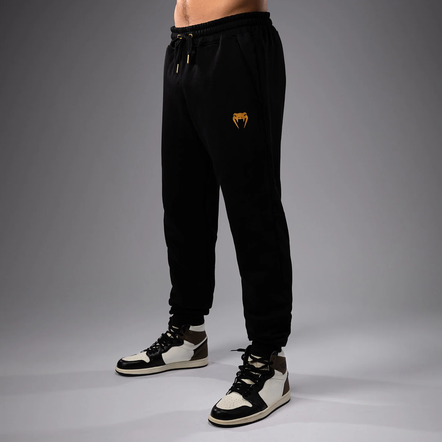 FK x Venum Hexagone MMA jogging - Black/Gold - Image 2