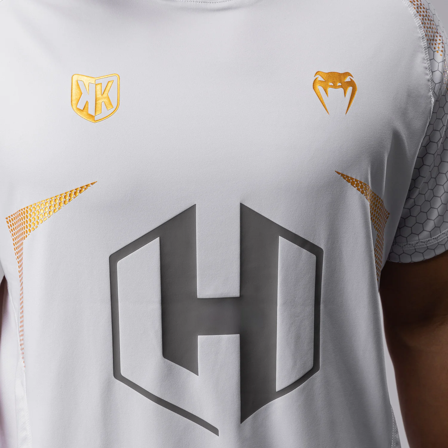 FK x Venum Hexagone MMA T-shirt - White/Gold - Image 6