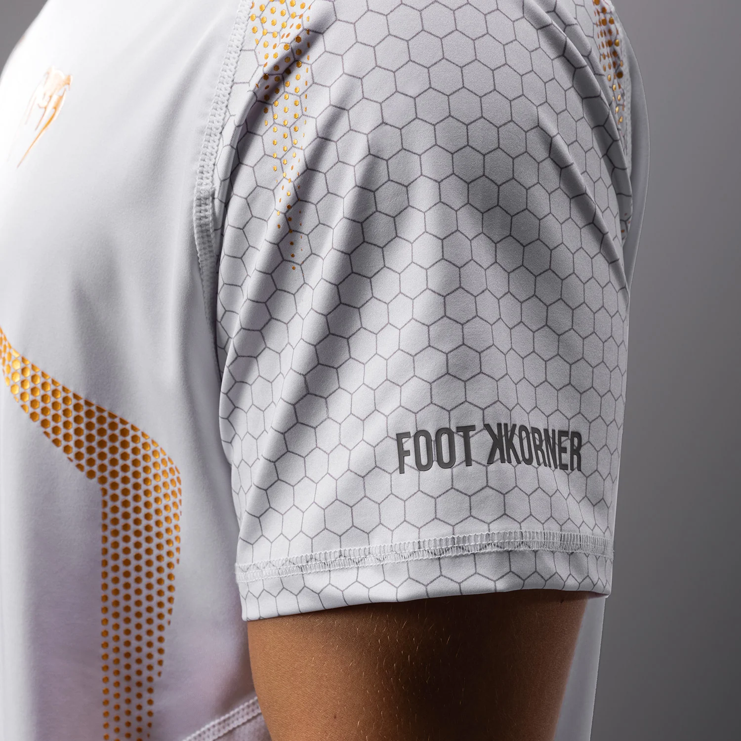 FK x Venum Hexagone MMA T-shirt - White/Gold - Image 7
