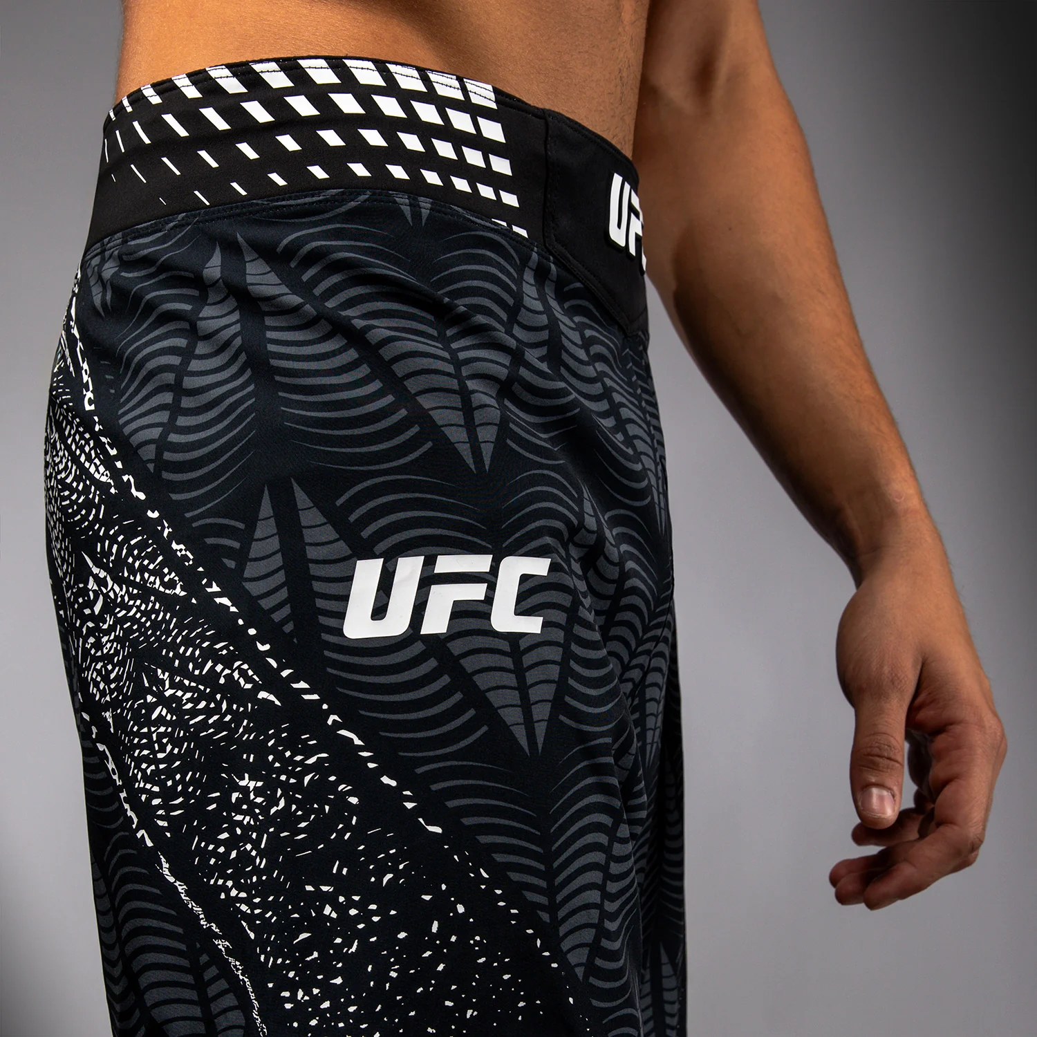Men's UFC Zenith by Venum Black Authentic Fight Night Long Fit Fight Short - Image 6