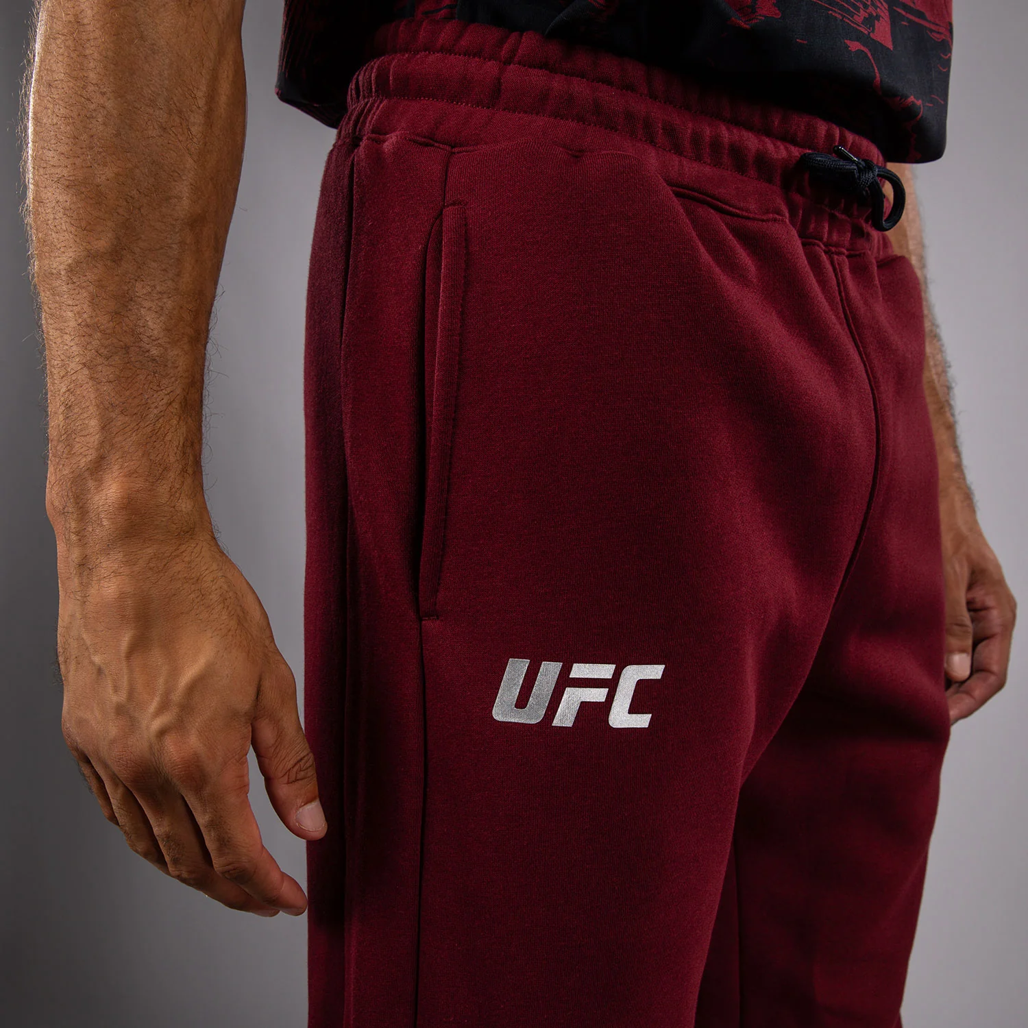 Men's UFC Zenith by Venum Burgundy Authentic Fight Week Pant - Image 4