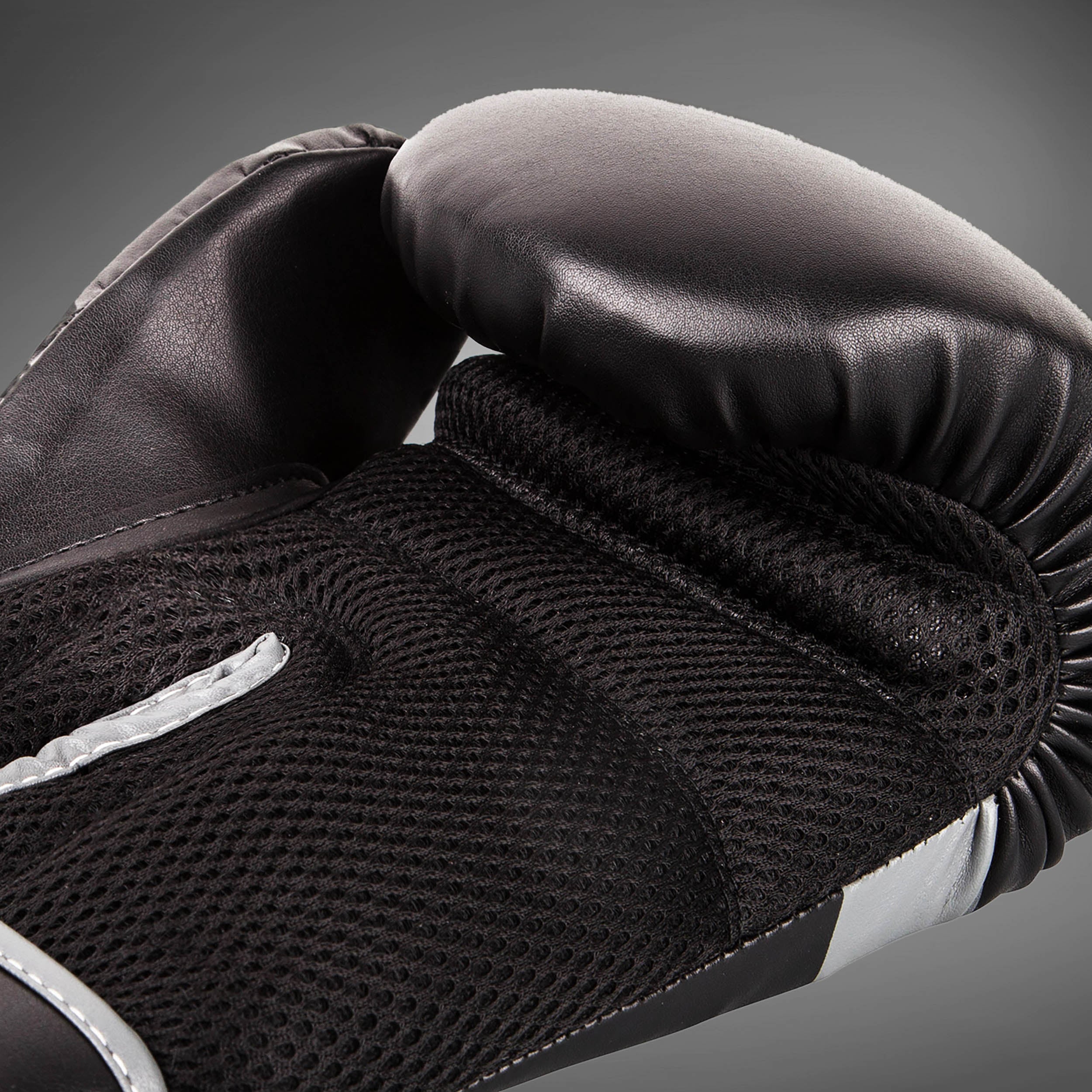 Ringhorns Charger by Venum Boxing Gloves - Black - Image 4