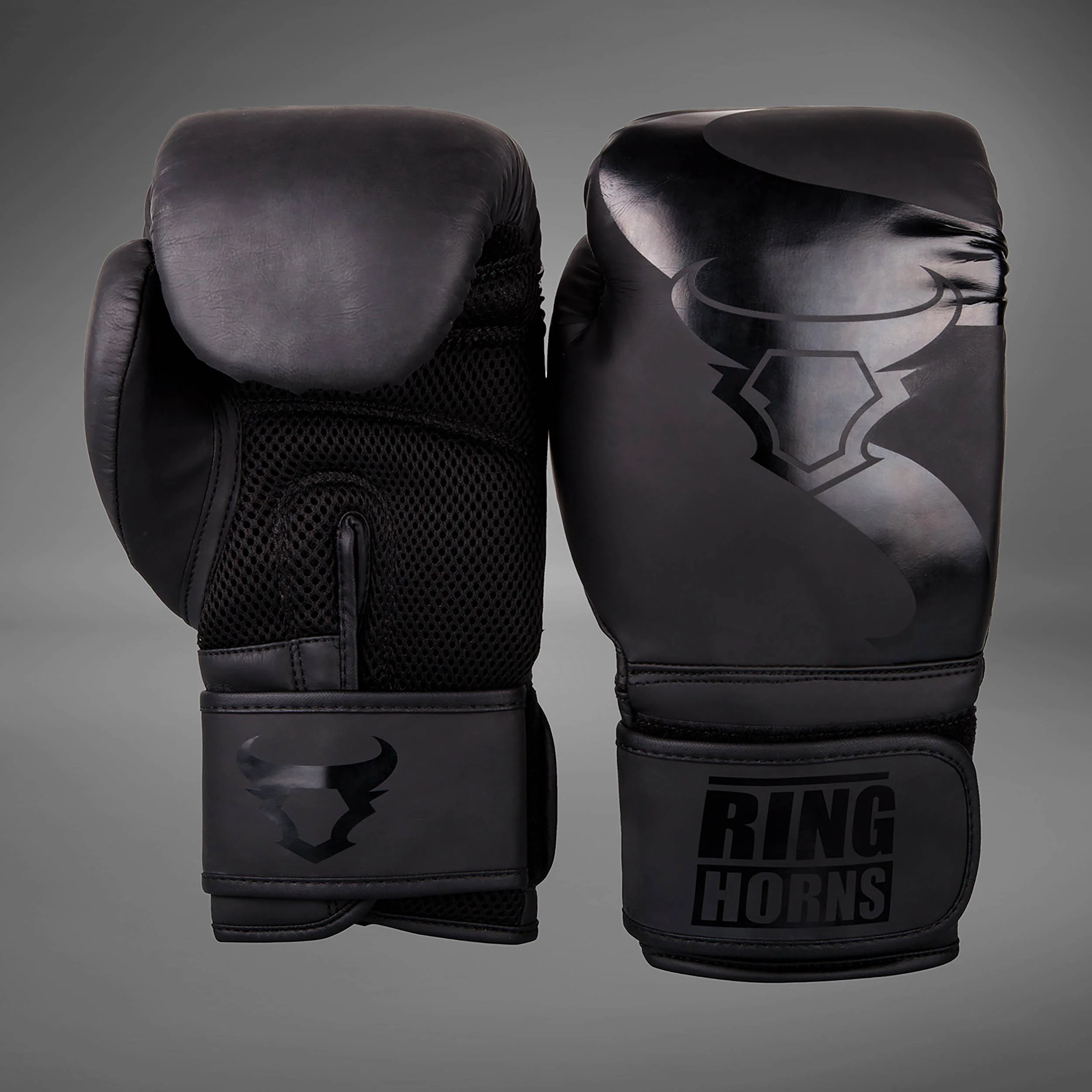 Ringhorns Charger by Venum Boxing Gloves – Black/Black - Image 2