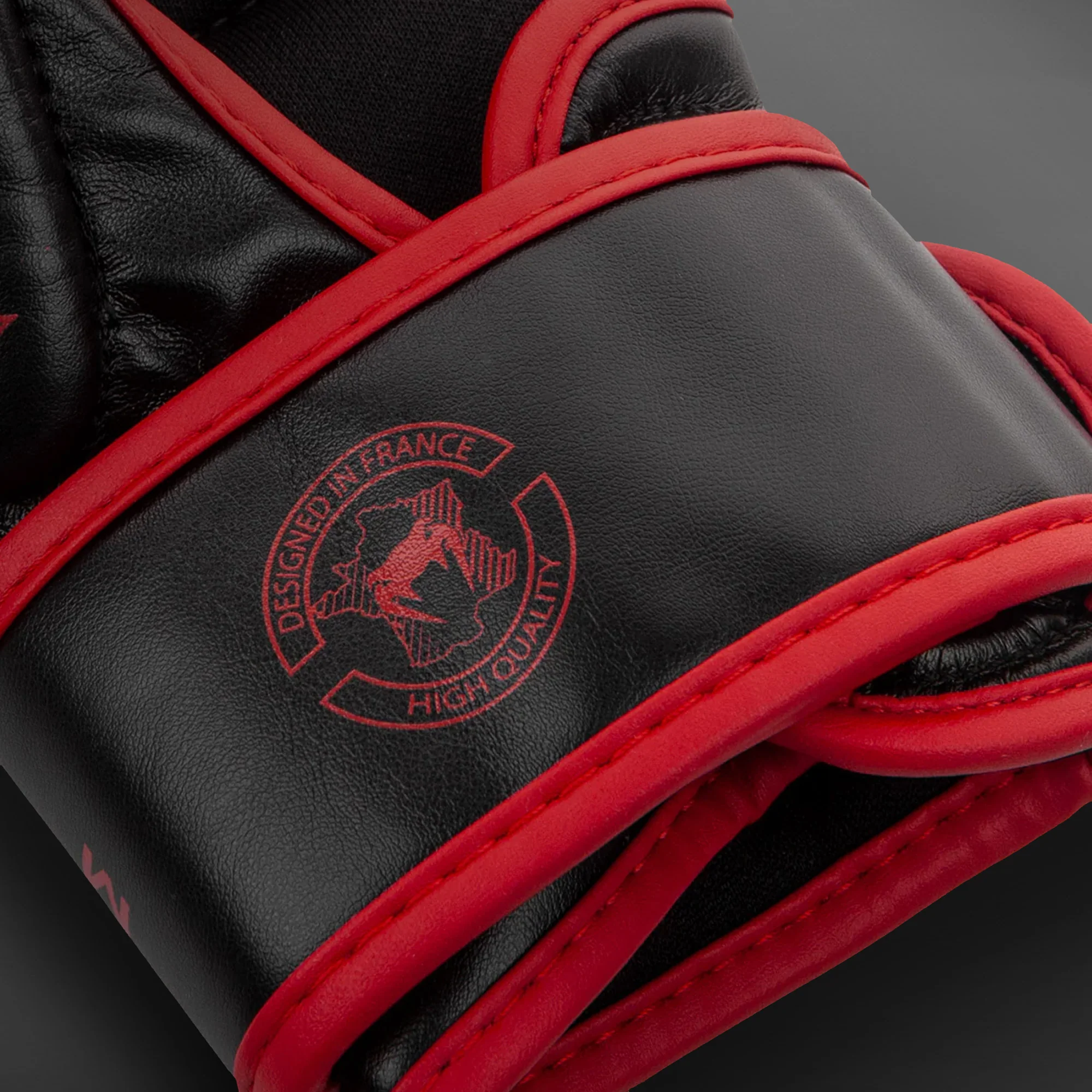 Venum Challenger 3.0 Sparring Gloves - Black/red - Image 4