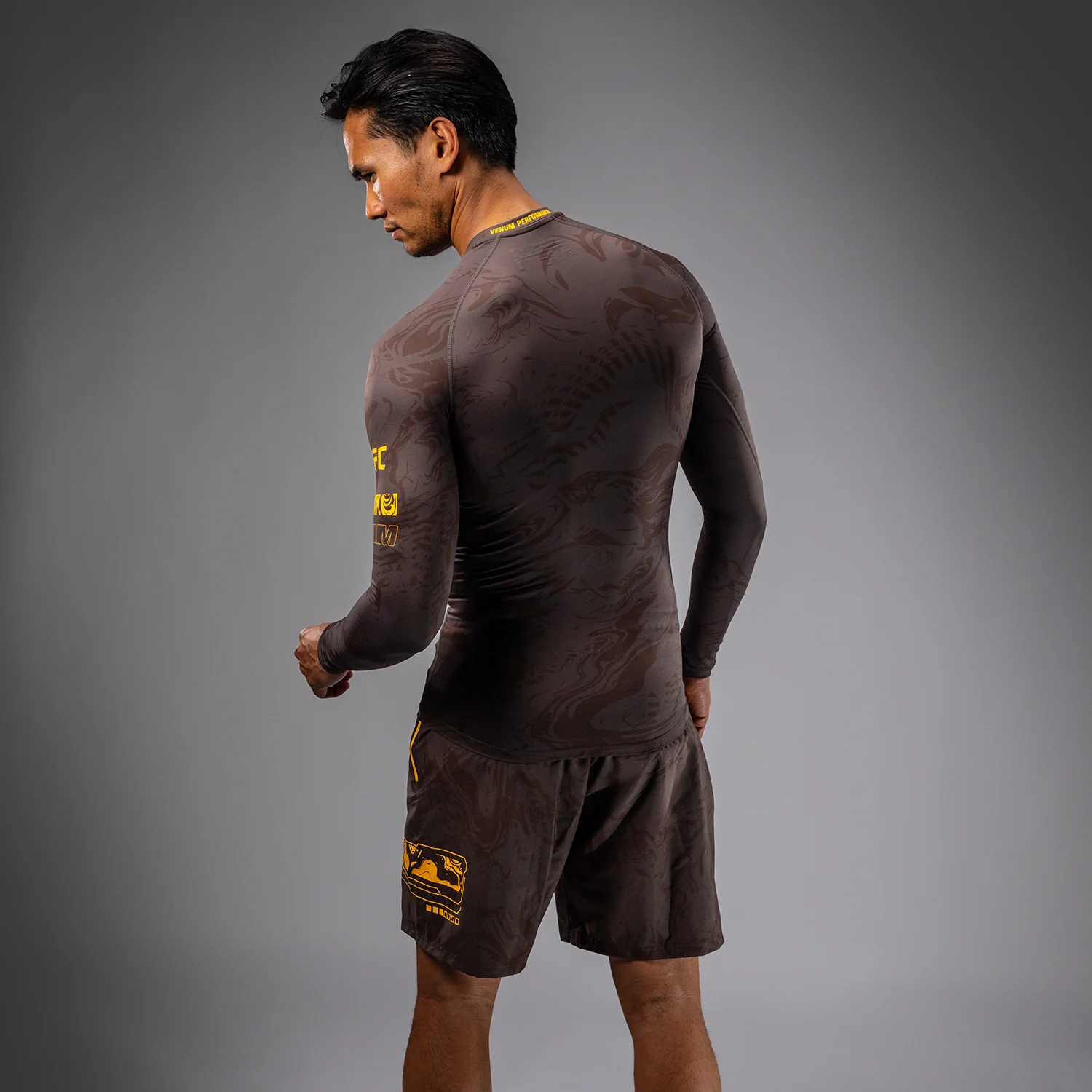 UFC Fusion by Venum Fight Week Men’s Performance Long Sleeve Rashguard - Earthen Brown - Image 2