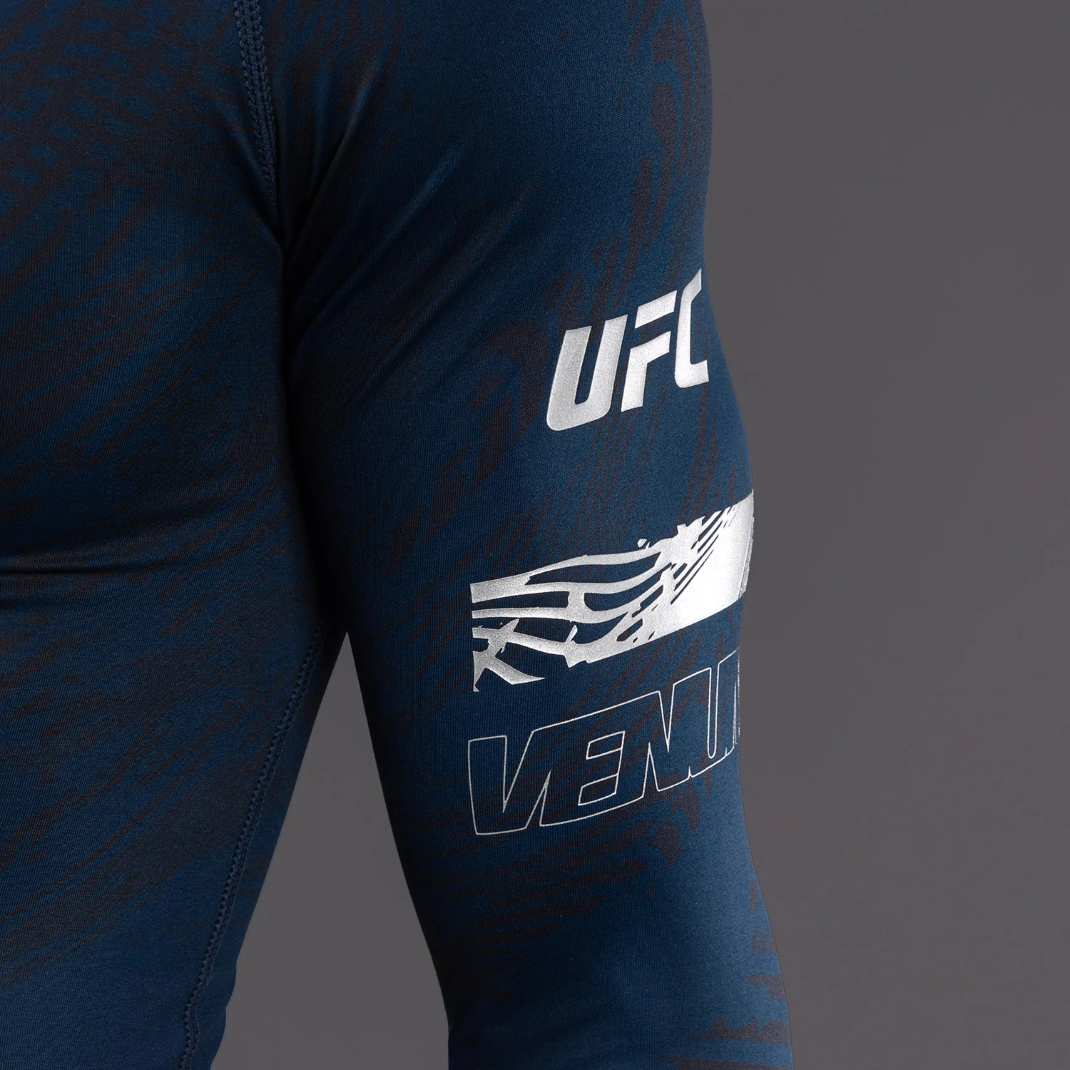 UFC Fusion by Venum Fight Week Men’s Performance Long Sleeve Rashguard - Oceanic Blue - Image 2