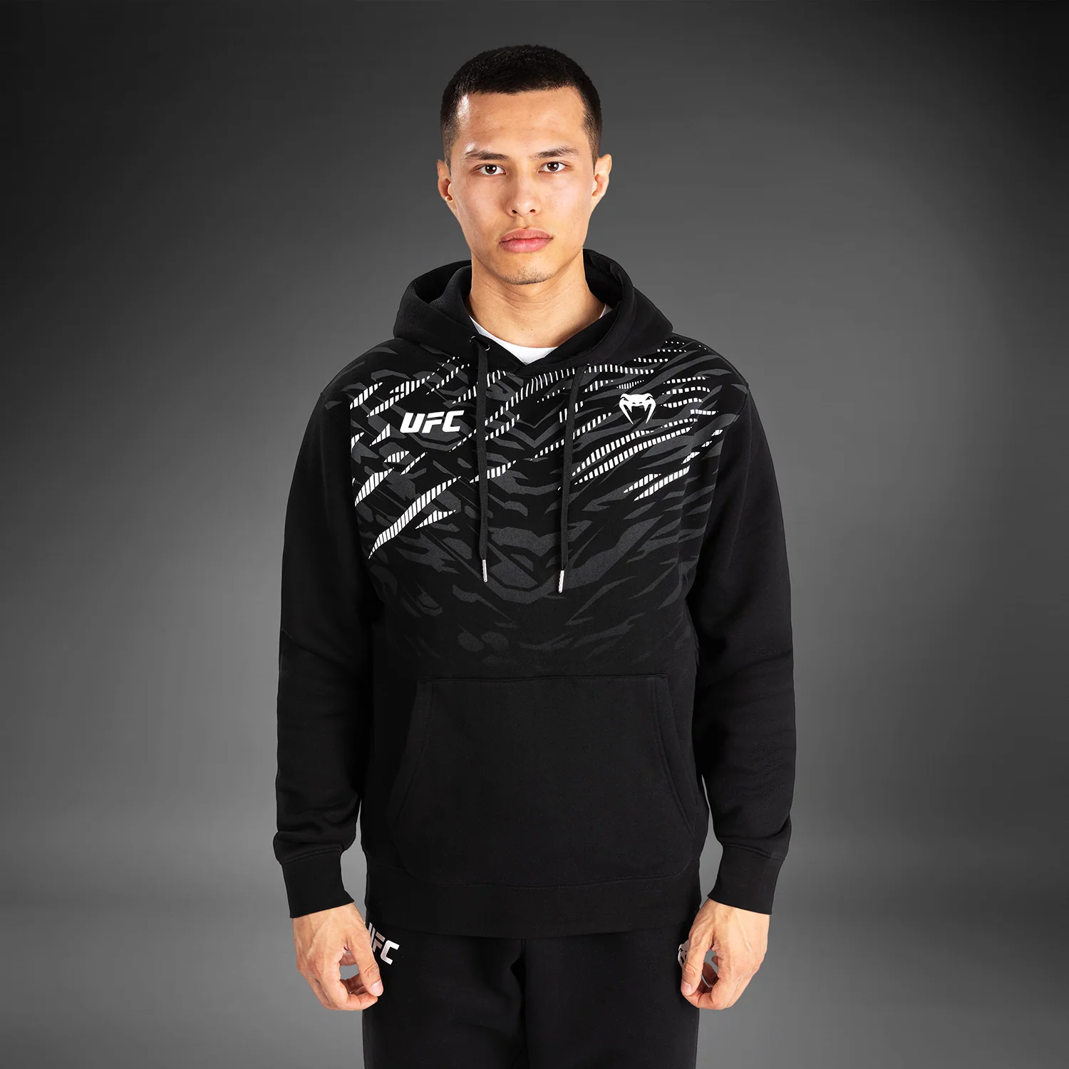 UFC Fusion by Venum Men’s Replica Pullover Hoodie - Black - Image 10