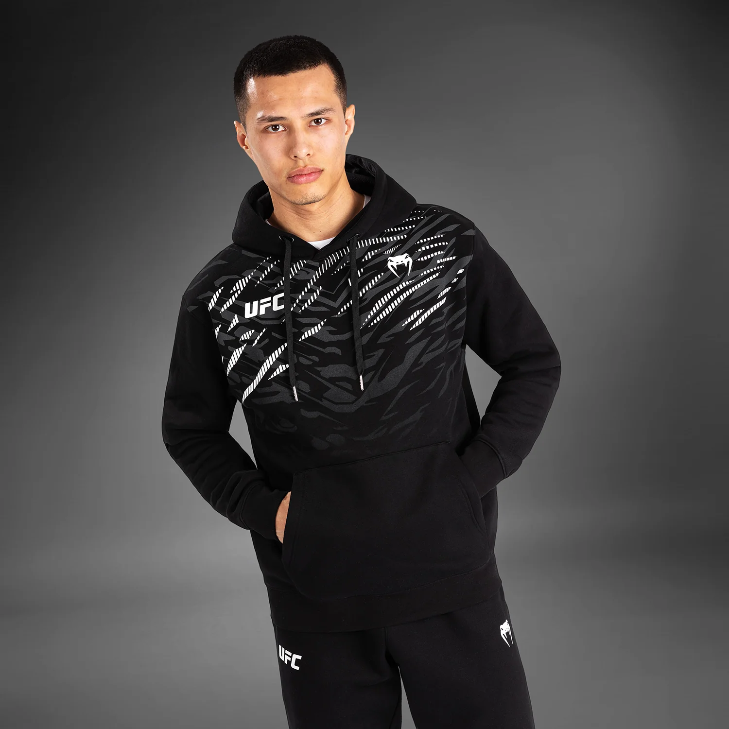 UFC Fusion by Venum Men’s Replica Pullover Hoodie - Black - Image 6