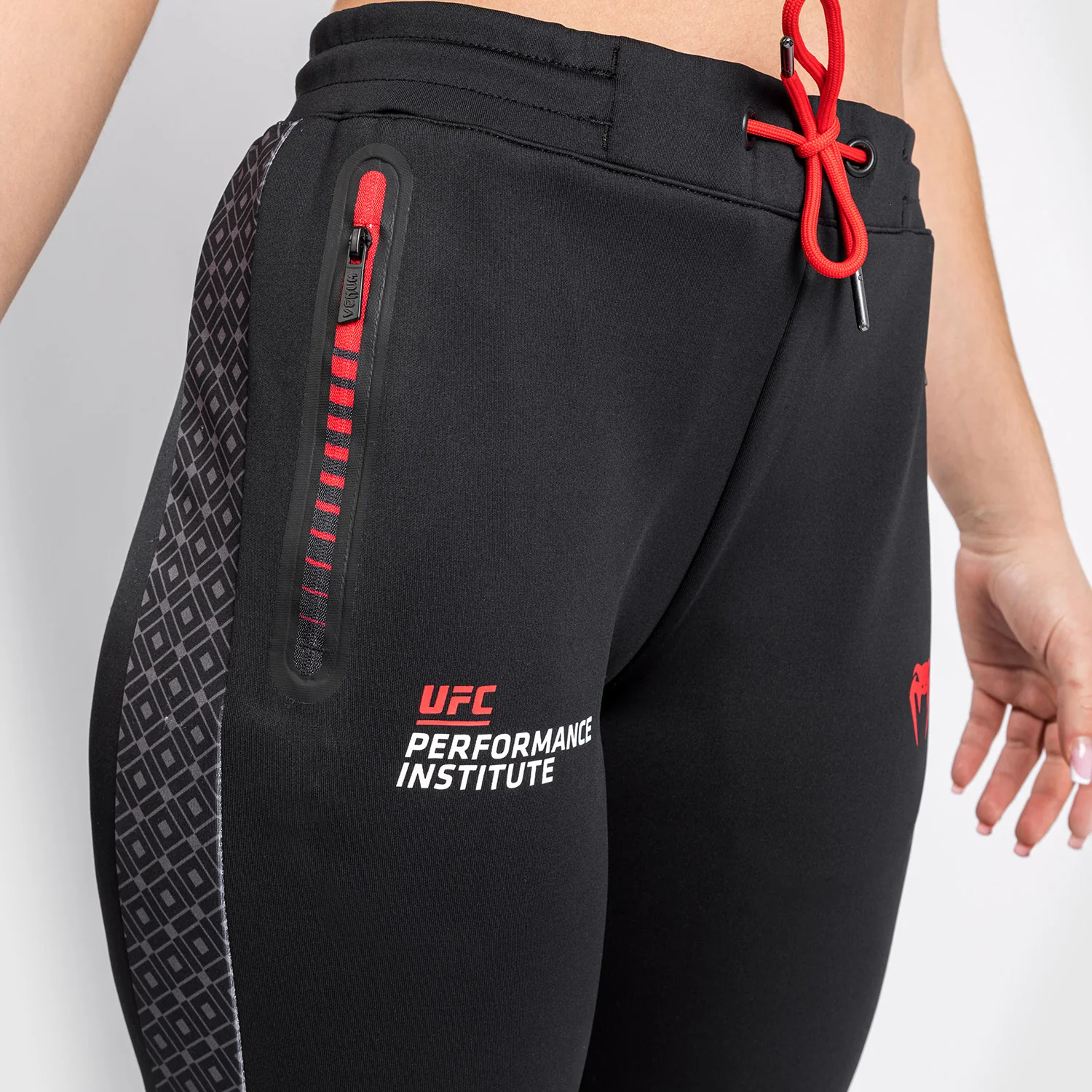 UFC Venum Performance Institute Jogger - For Women - Black/Red - Image 9