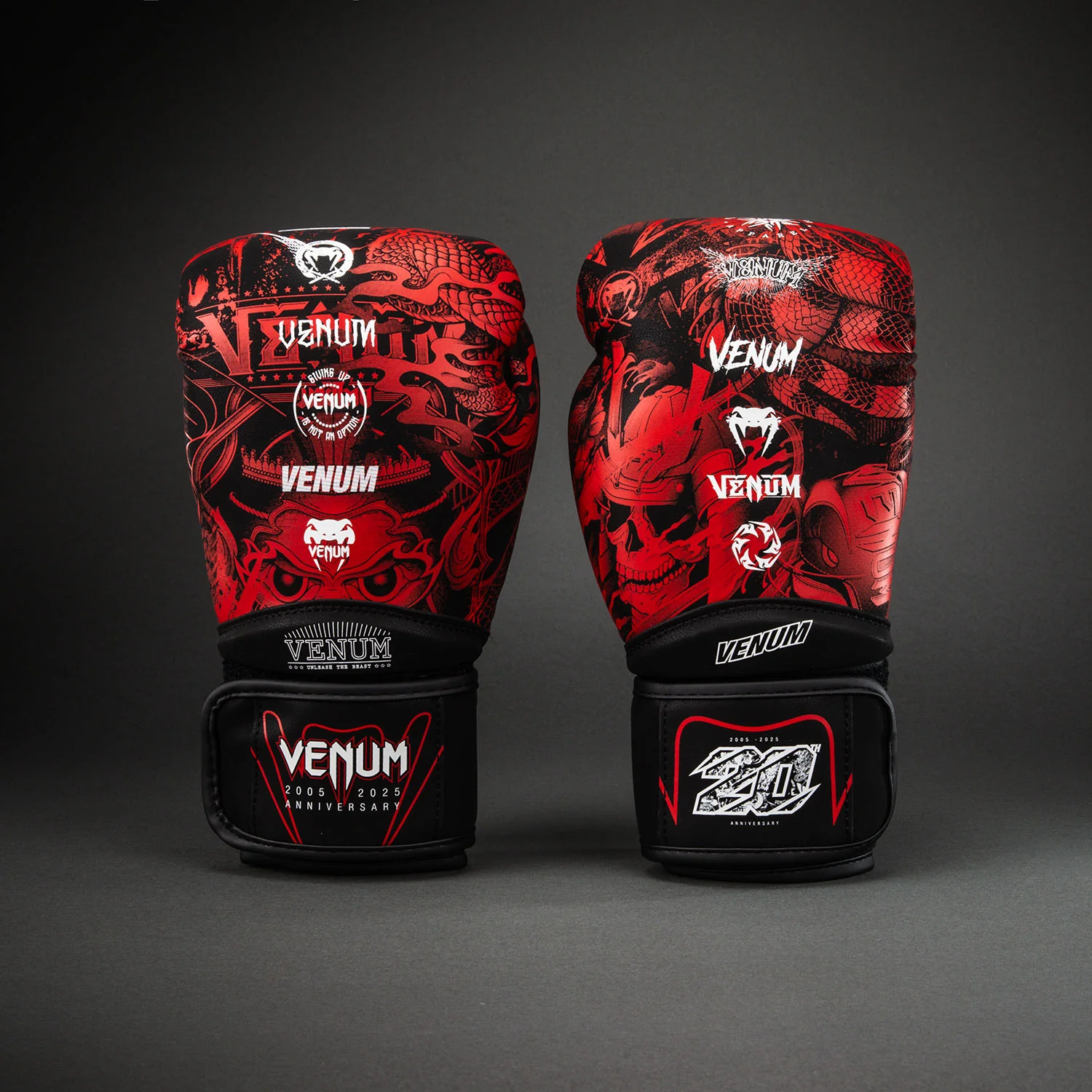 Venum 20th Anniversary Boxing Gloves - Black/Red - Image 3