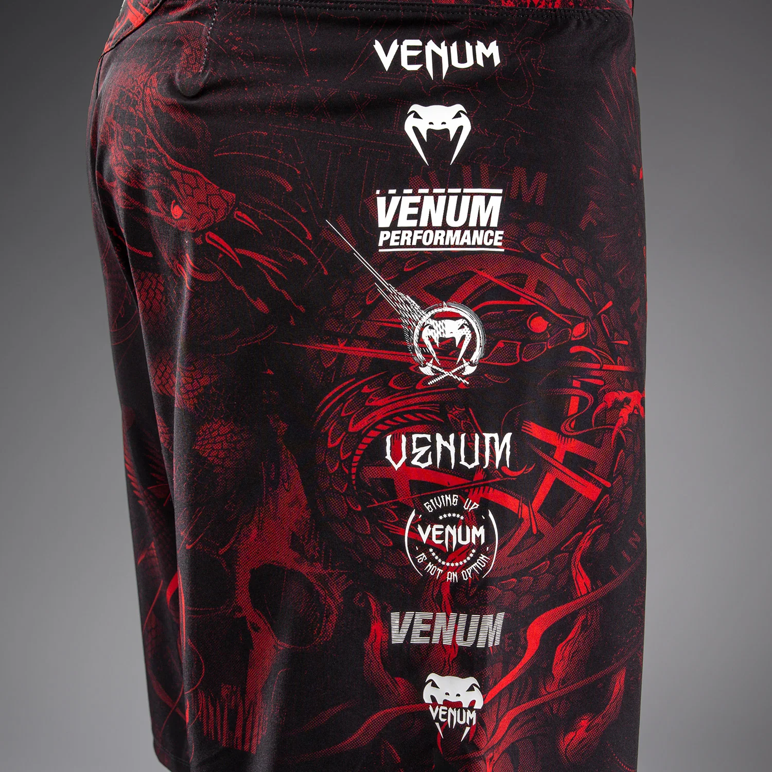Venum 20th Anniversary Fightshorts - Black/Red - Image 4