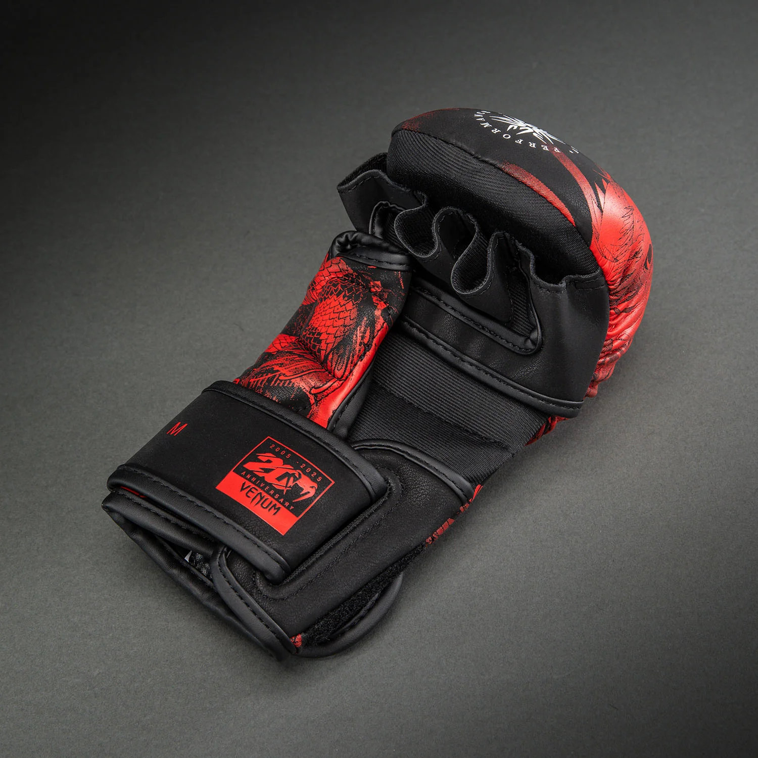 Venum 20th Anniversary Sparring Gloves - Black/Red - Image 4