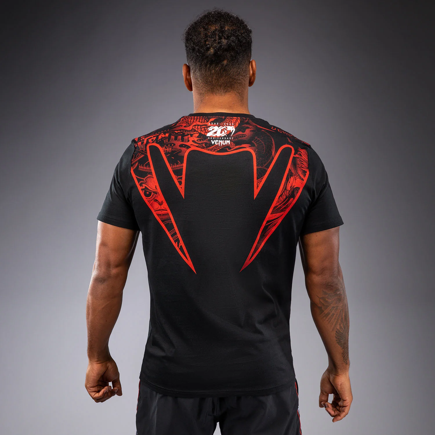 Venum 20th Anniversary T-Shirt - Black/Red - Image 4