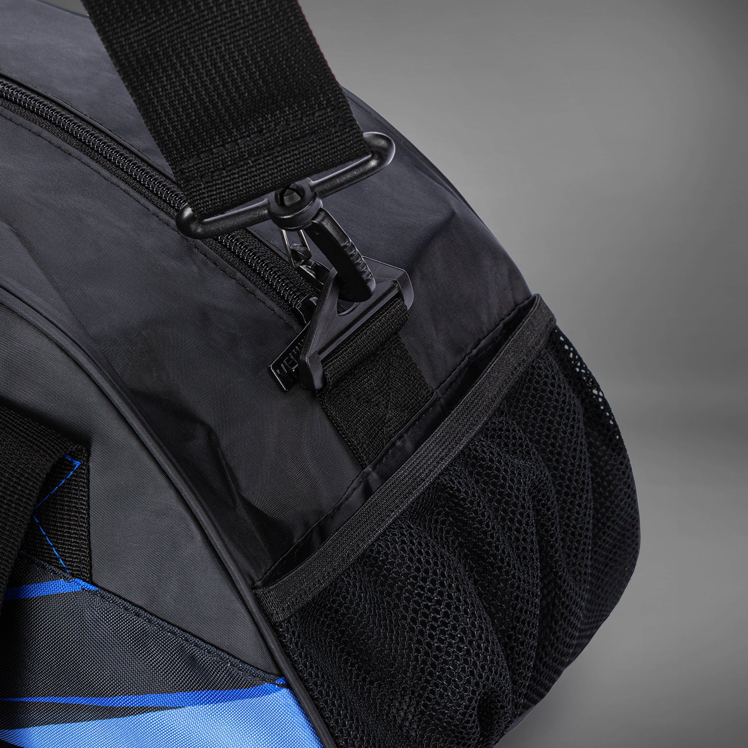 Venum Abyss Sports Bag - Shadow Blue - Image 5