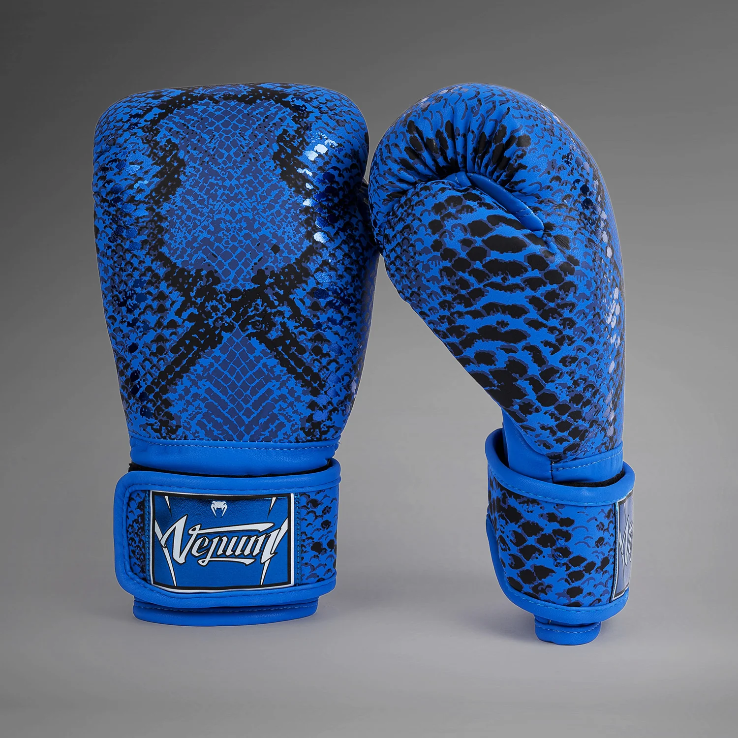 VENUM Amazonia Boxing Gloves - Ultramarine Blue - Image 3