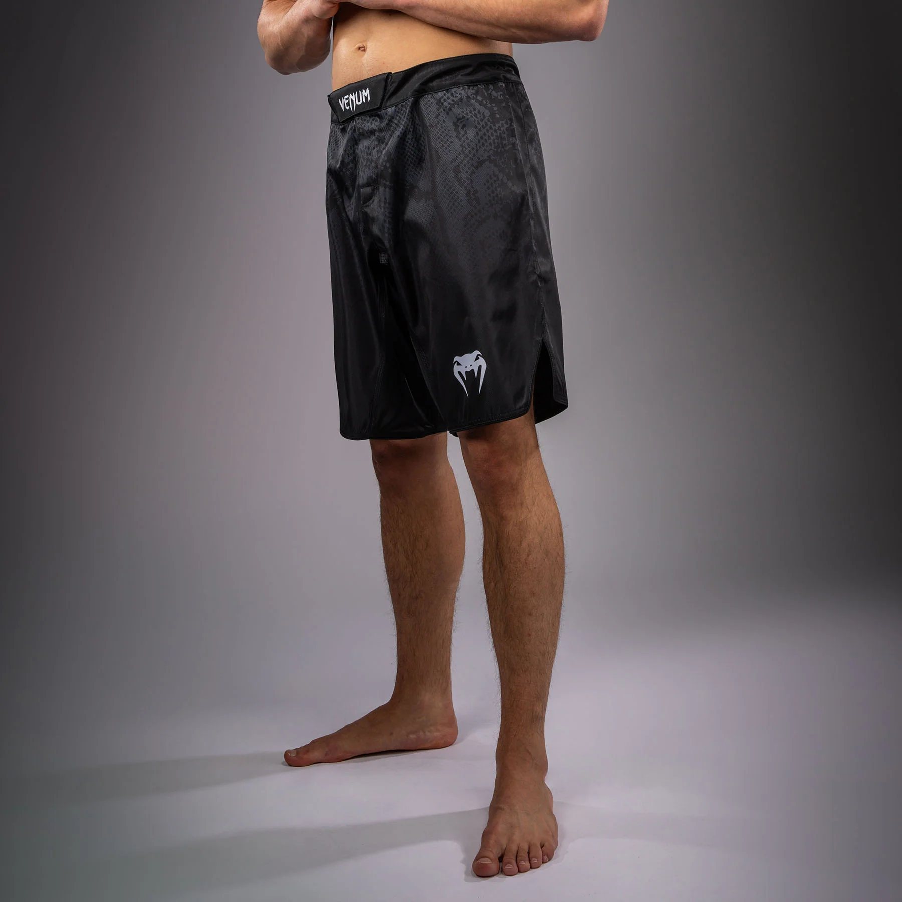 Venum Black Viper Fightshort - Black - Image 2