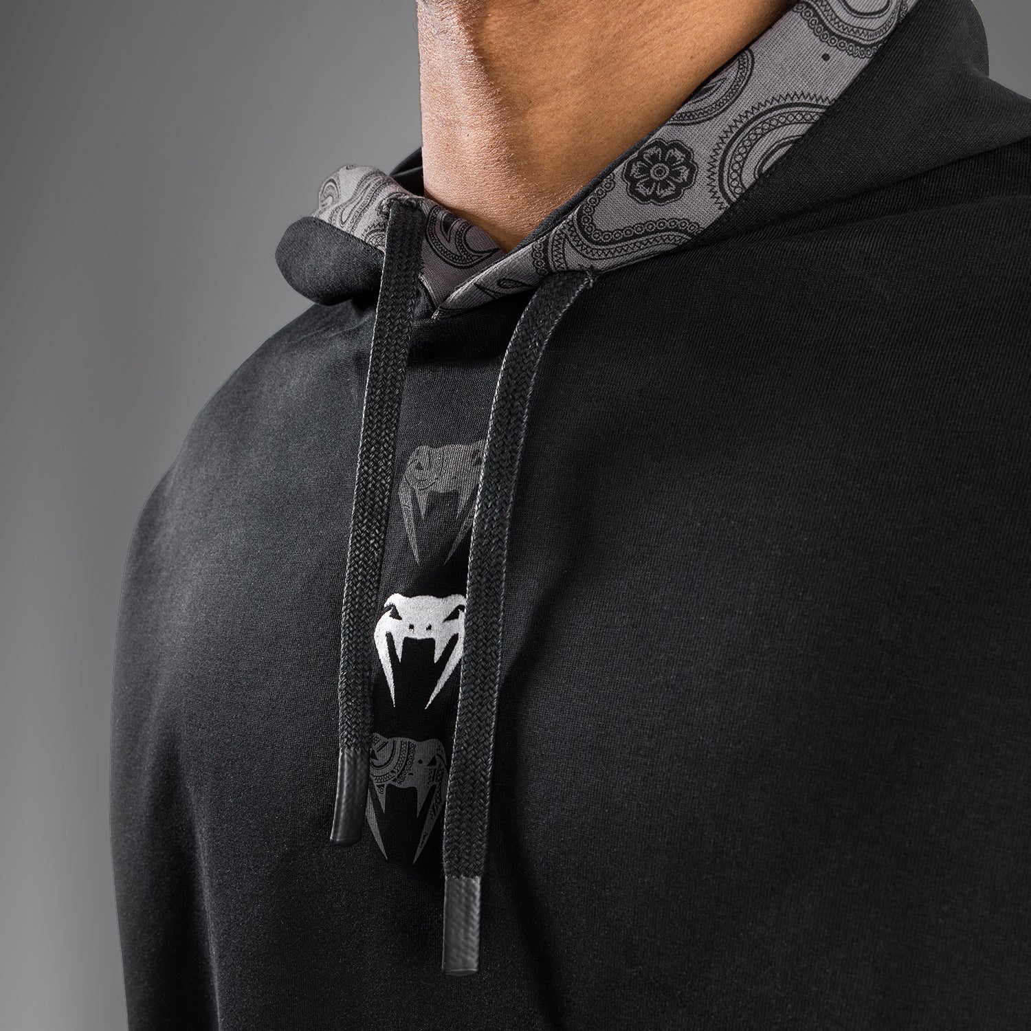 Venum Cali 34 XL Hoody - Oversize- Black - Image 6