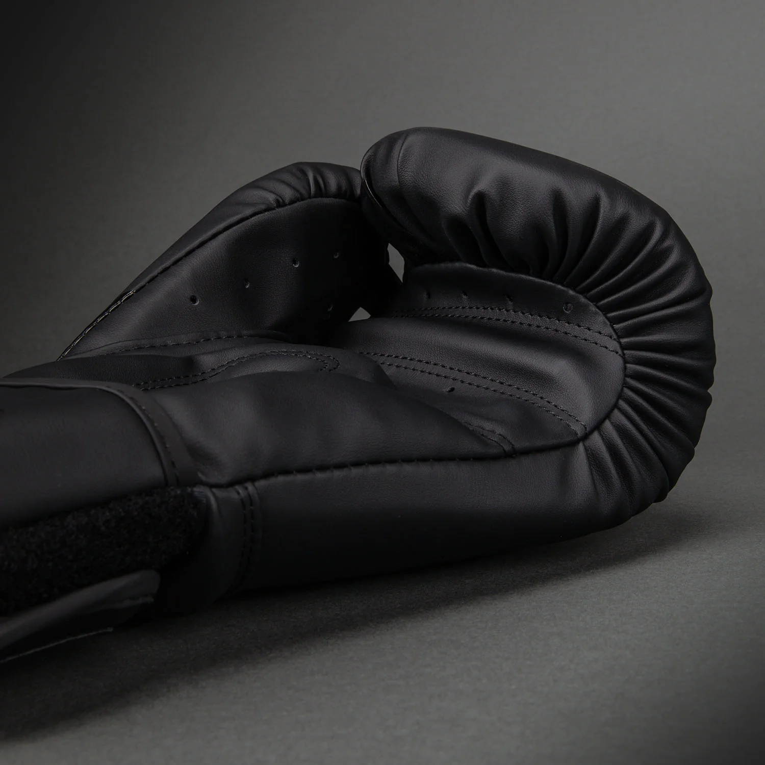 Venum Challenger 2.5 Boxing Gloves – Black/Black - Image 3