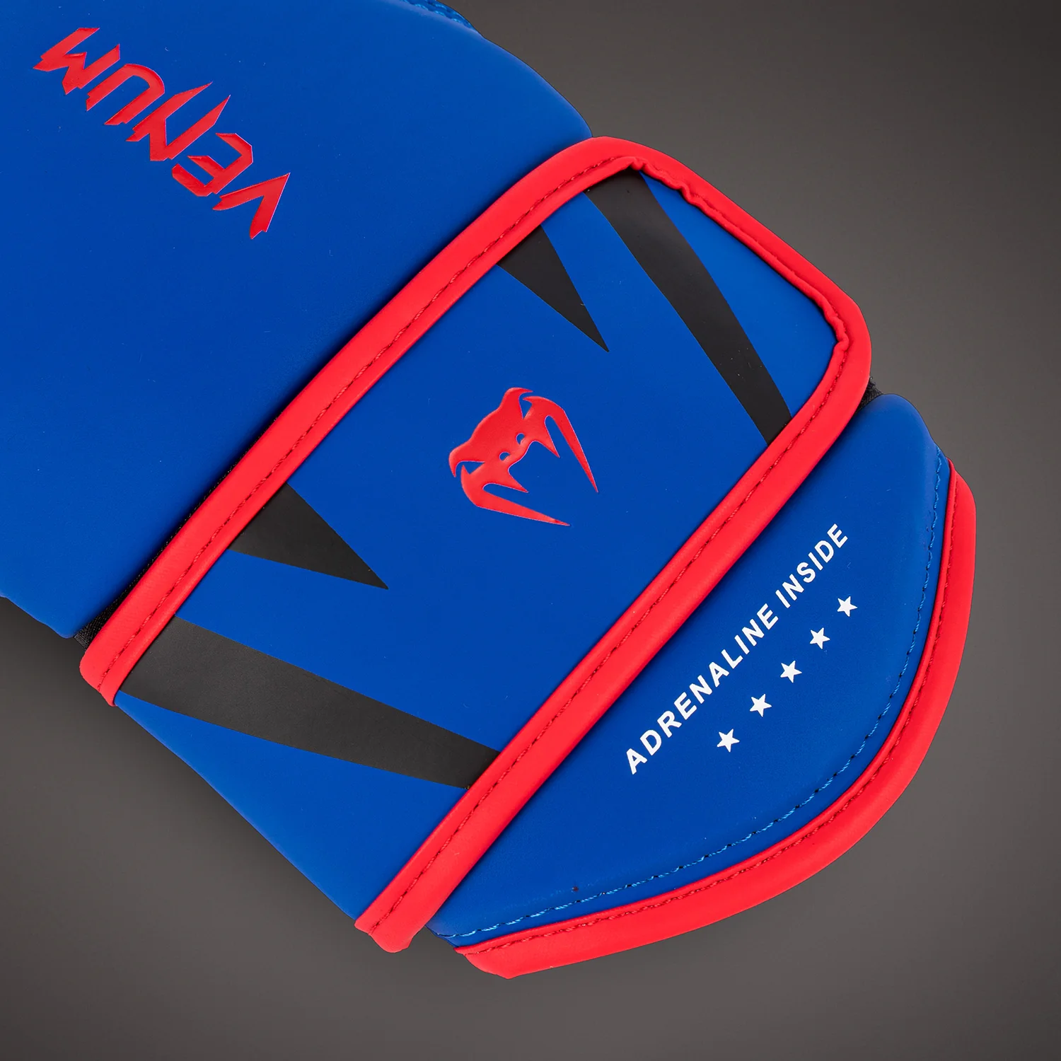 Venum Challenger 4.0 Boxing Gloves - Royal Blue - Image 3