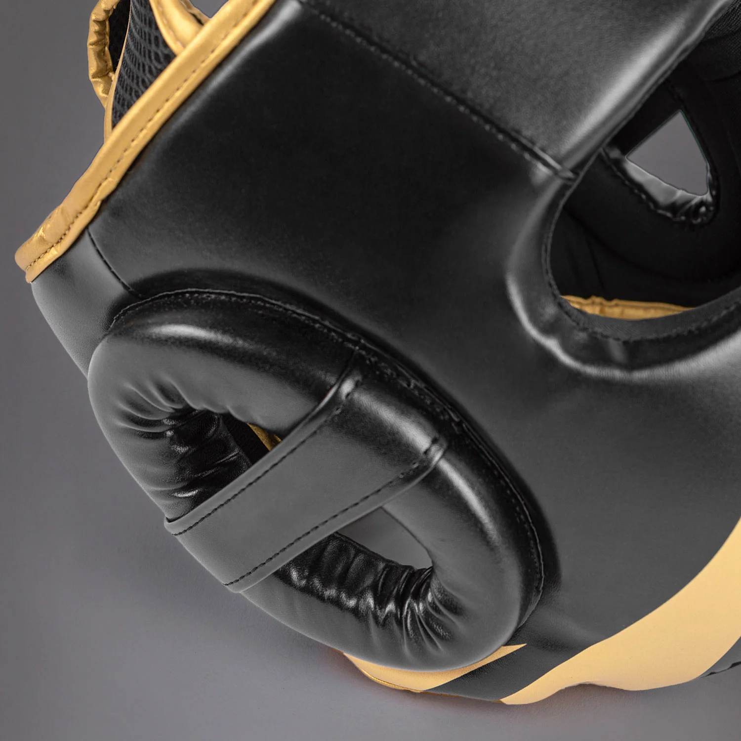Venum Challenger Headgear - Black/Gold - Image 6