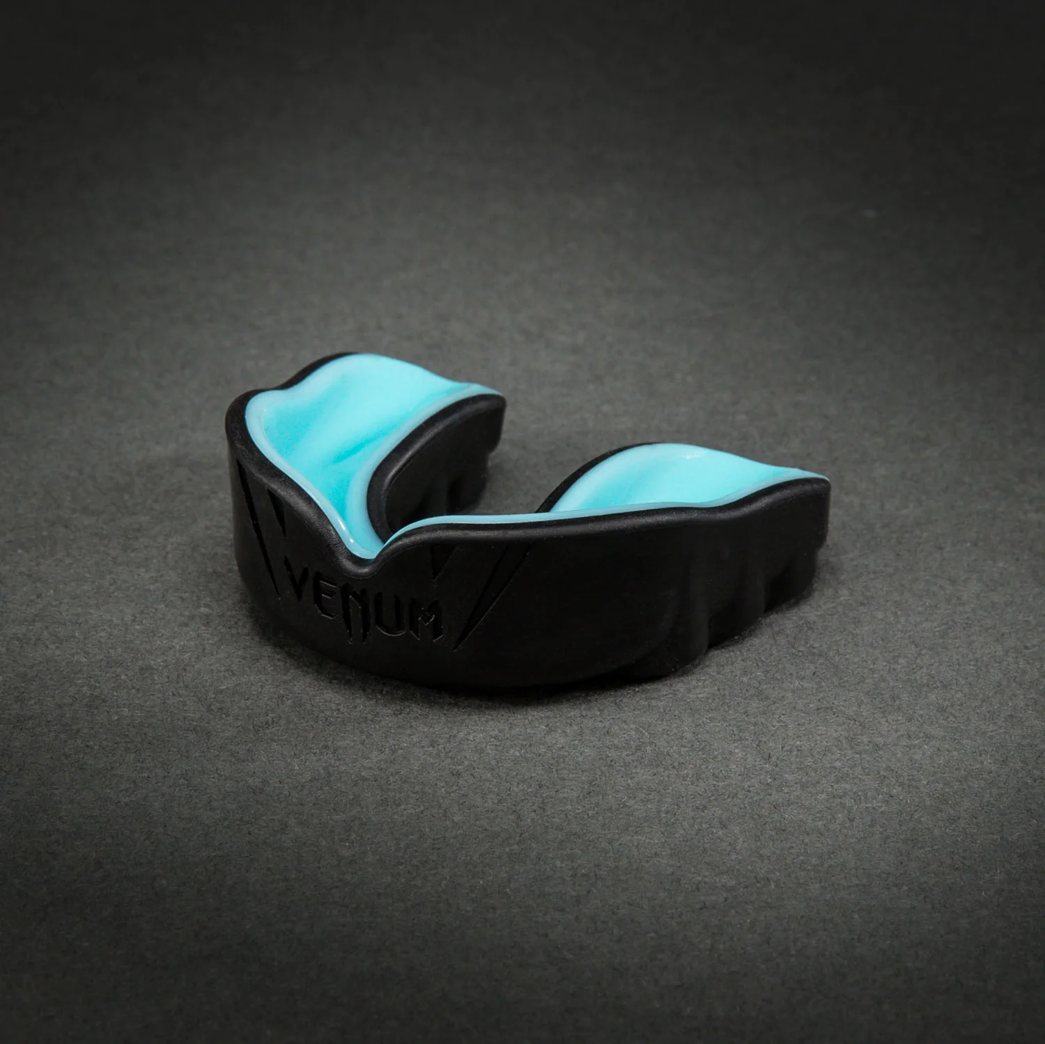 Venum Challenger Mouthguard - Black/Turquoise - Image 2