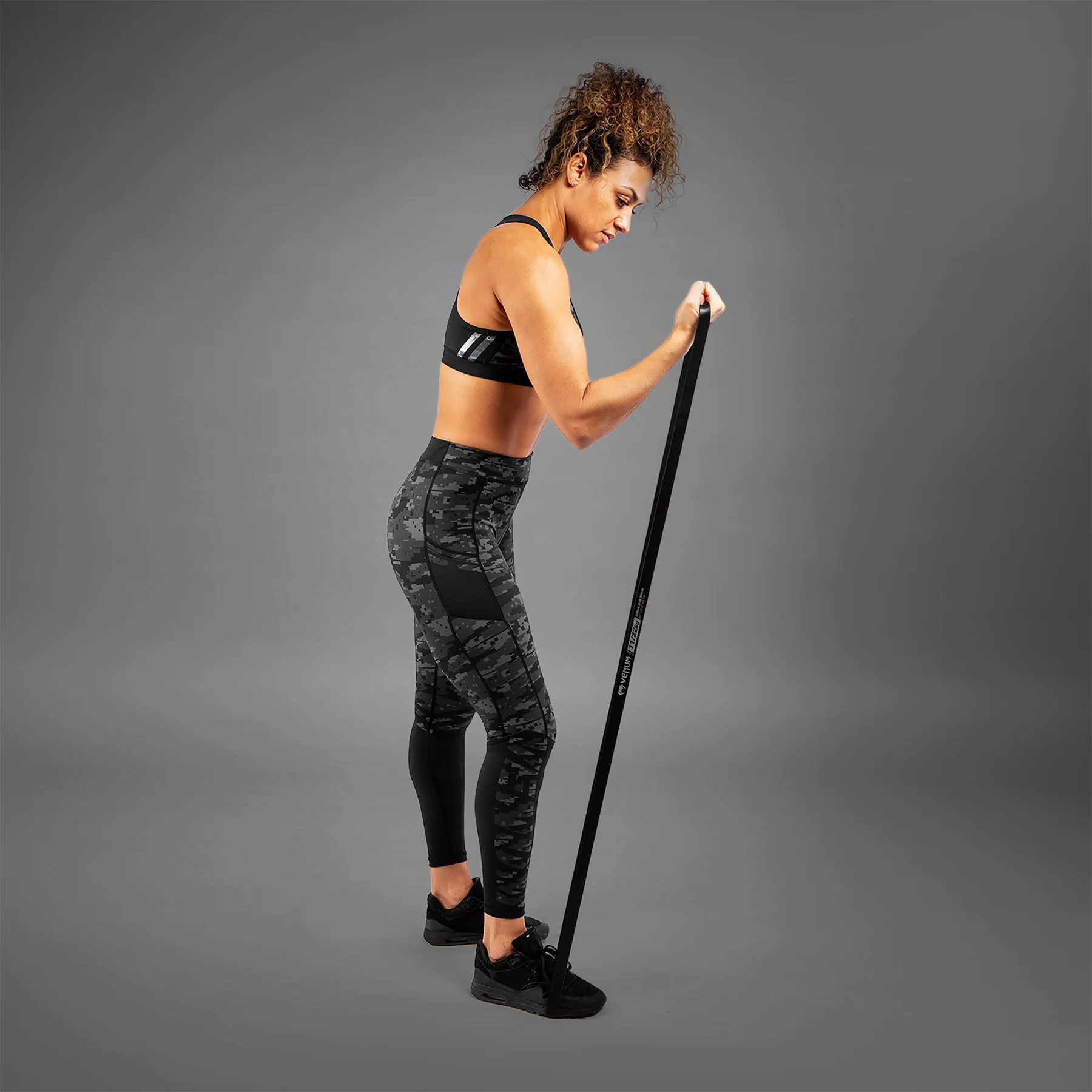 Venum Challenger Resistance band- Black - 25-50lbs - Image 2
