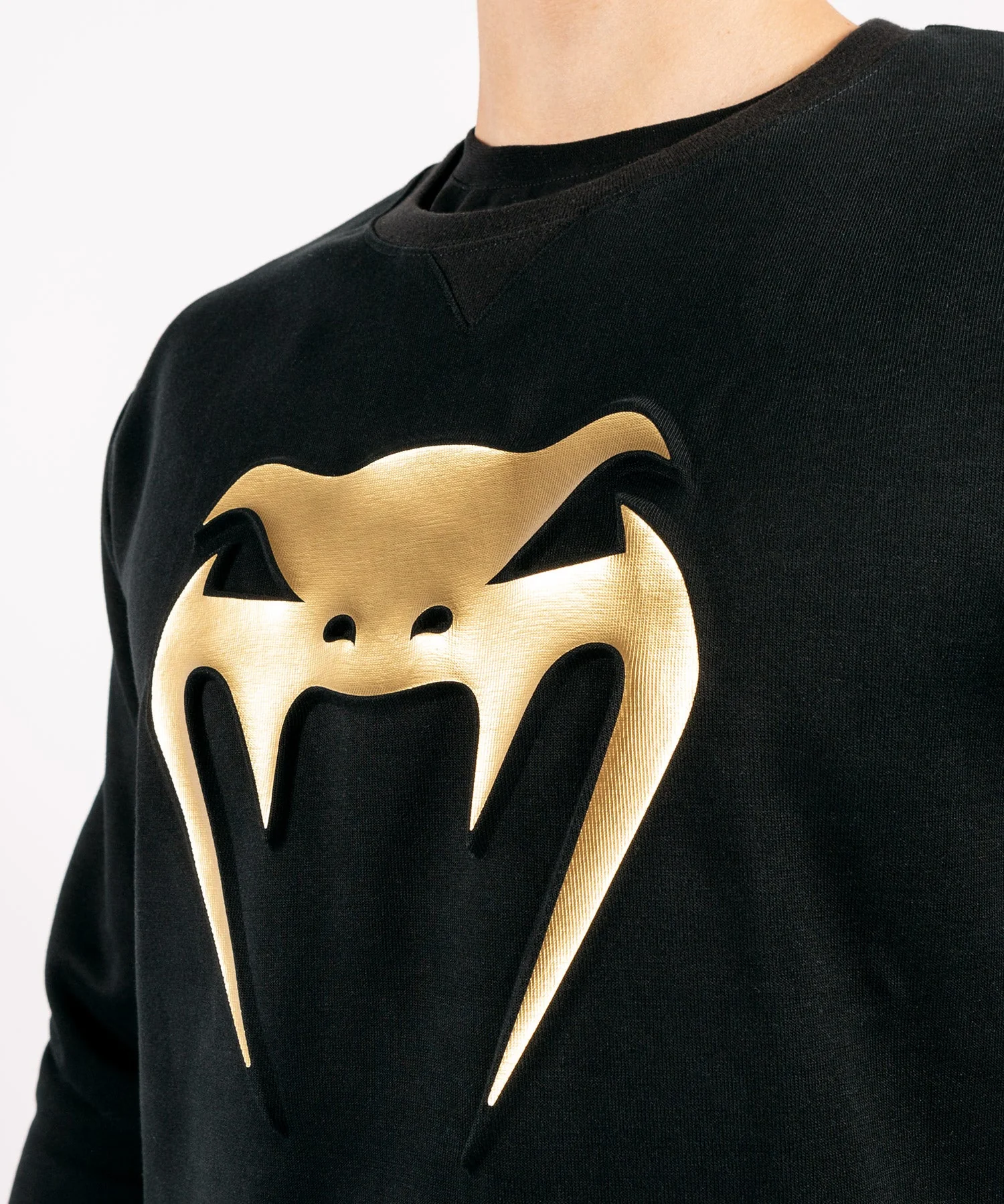 Venum Classic Crewneck - Black/Gold - Image 5