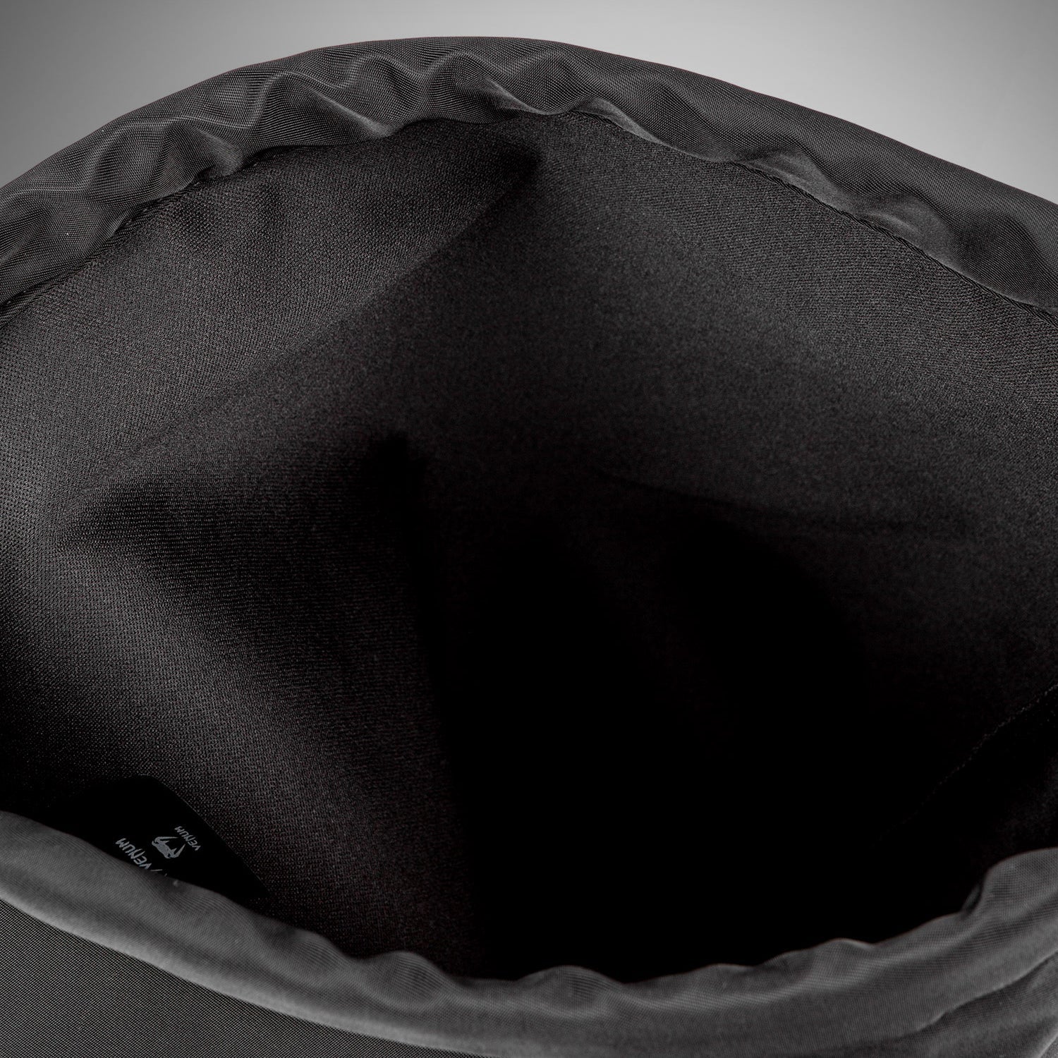 Venum Classic Drawstring Bag (20-25L) - Black/White - Image 4