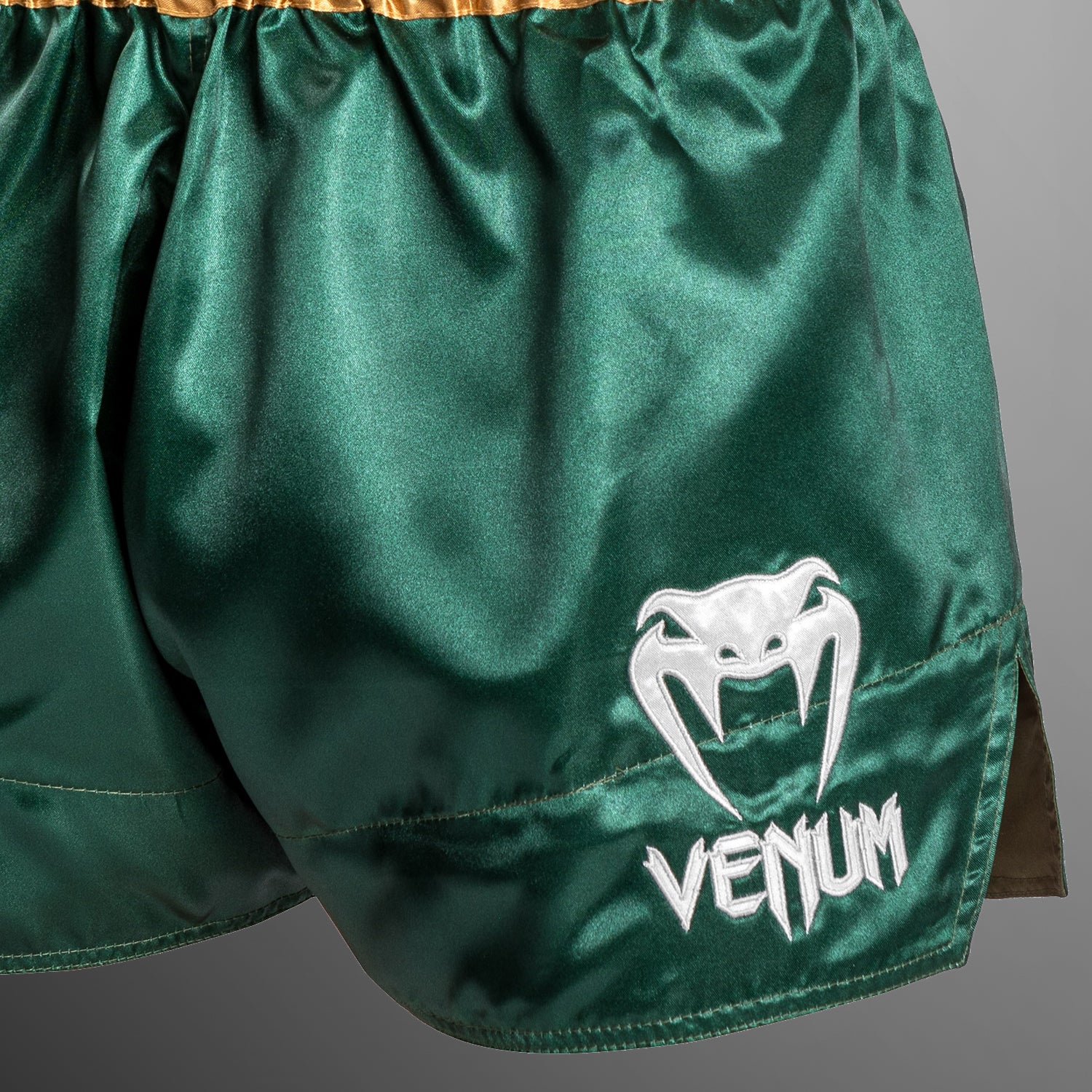 Venum Classic Muay Thaï Short - Green/Gold/White - Image 5