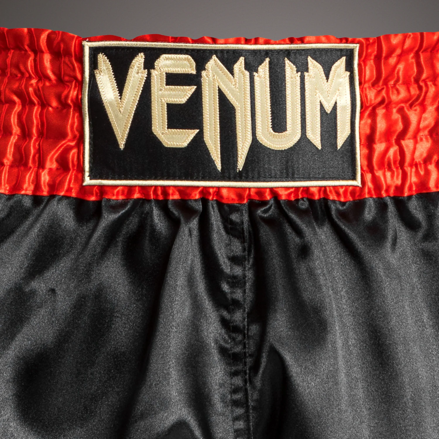 Venum Classic Muay Thaï Short Red/Black/Gold - Image 5
