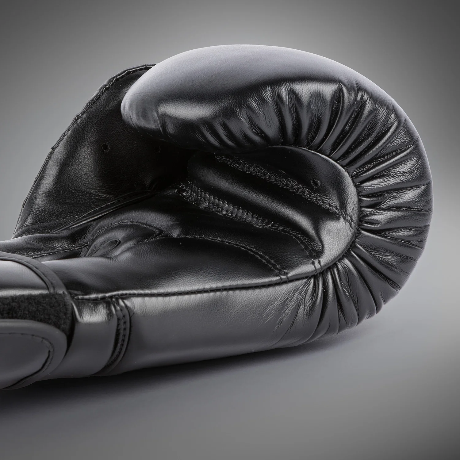 Venum Contender 1.5 Kids Boxing Gloves - Black/Black - Image 4