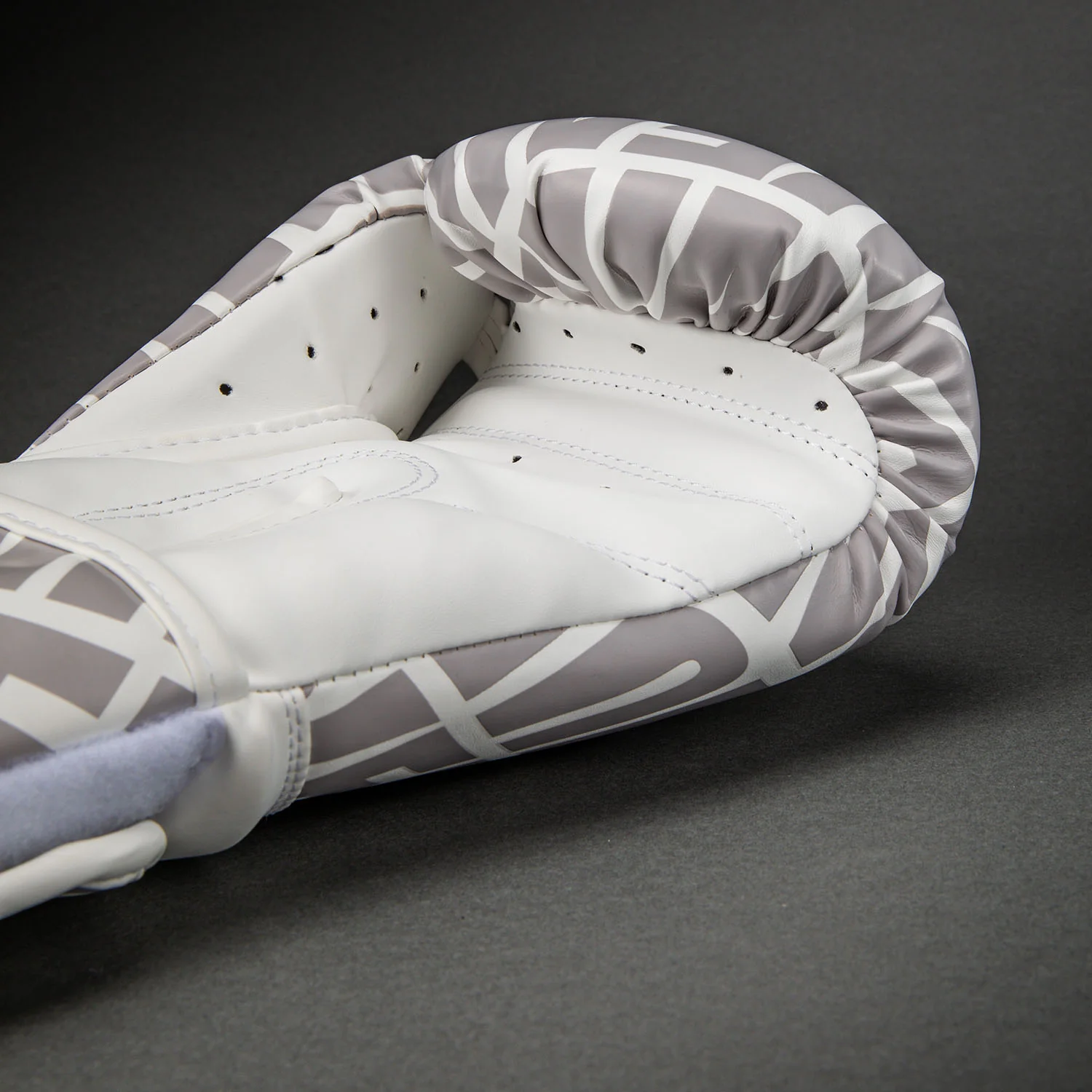 Venum Contender 1.5 XT 3D Boxing Gloves - White/ Gold - Image 4