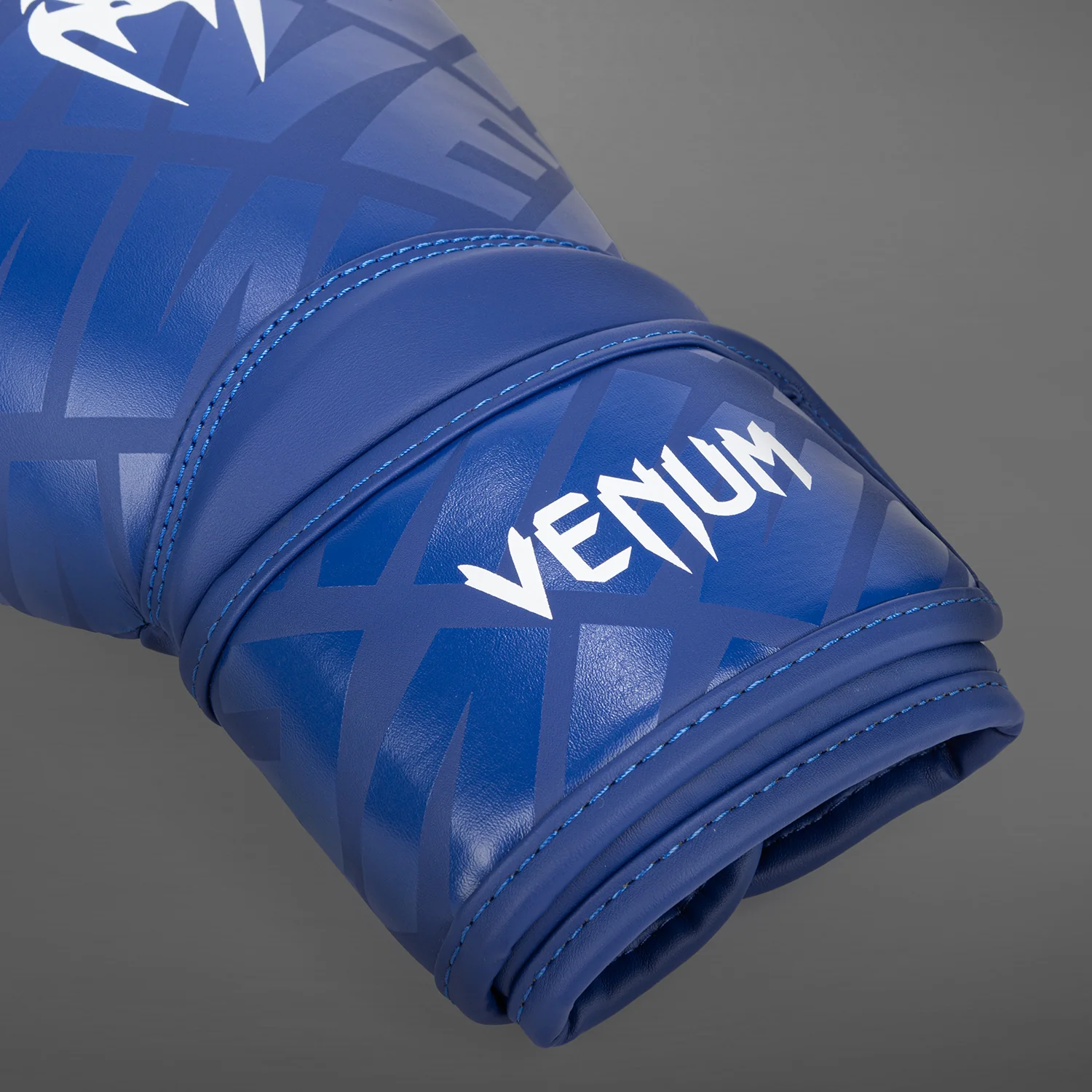 Venum Contender 1.5 XT  Boxing Gloves - White/Blue - Image 3