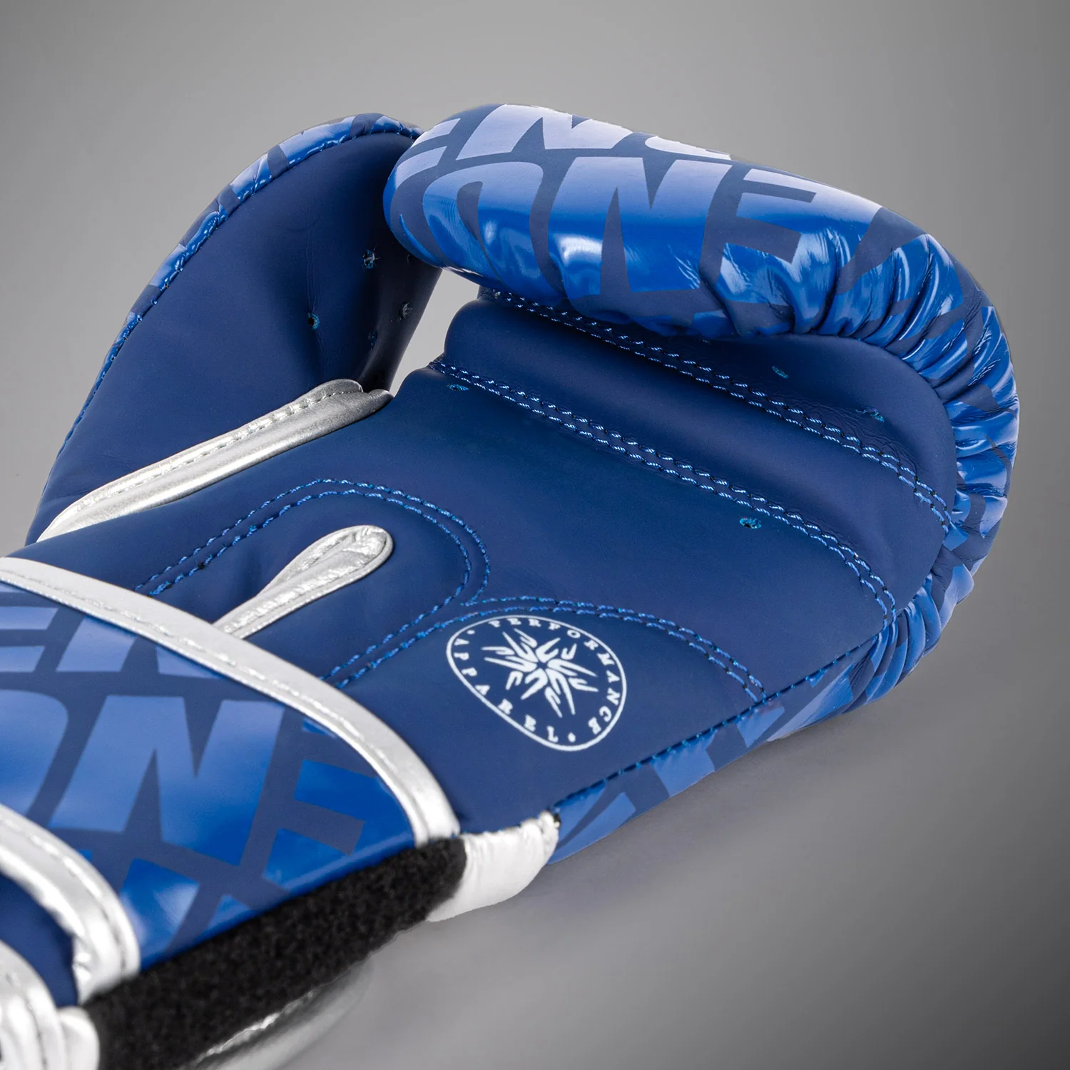 Venum Contender 1.5 XT Kids Boxing Gloves - Royal Blue - Image 6