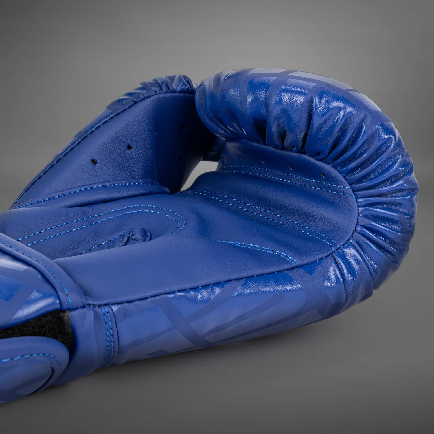 Venum Contender 1.5 XT Kids Boxing Gloves -White-Blue - Image 4