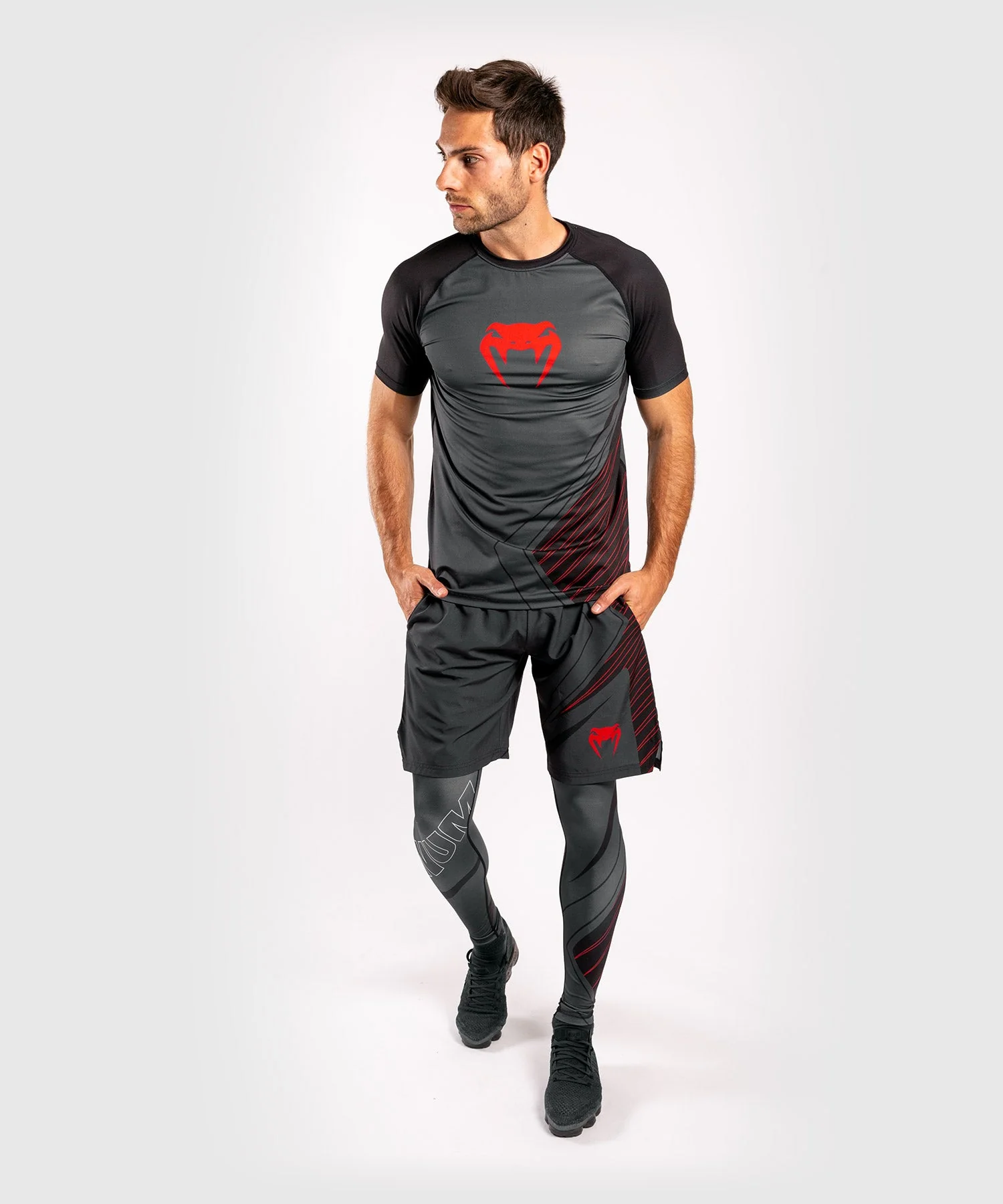 Venum Contender 5.0 Dry-Tech T-shirt - Black/Red - Image 5