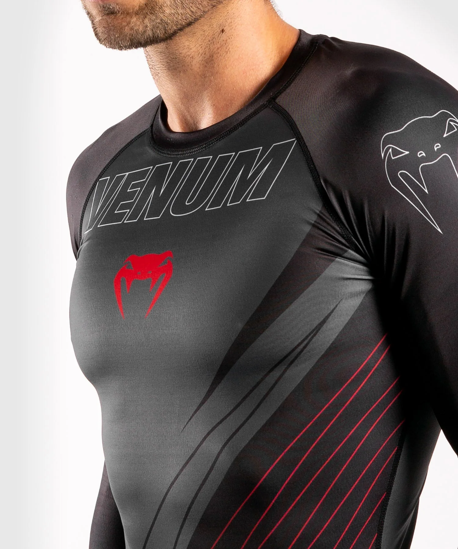 Venum Contender 5.0 Rashguard - Long sleeves - Black/Red - Image 5