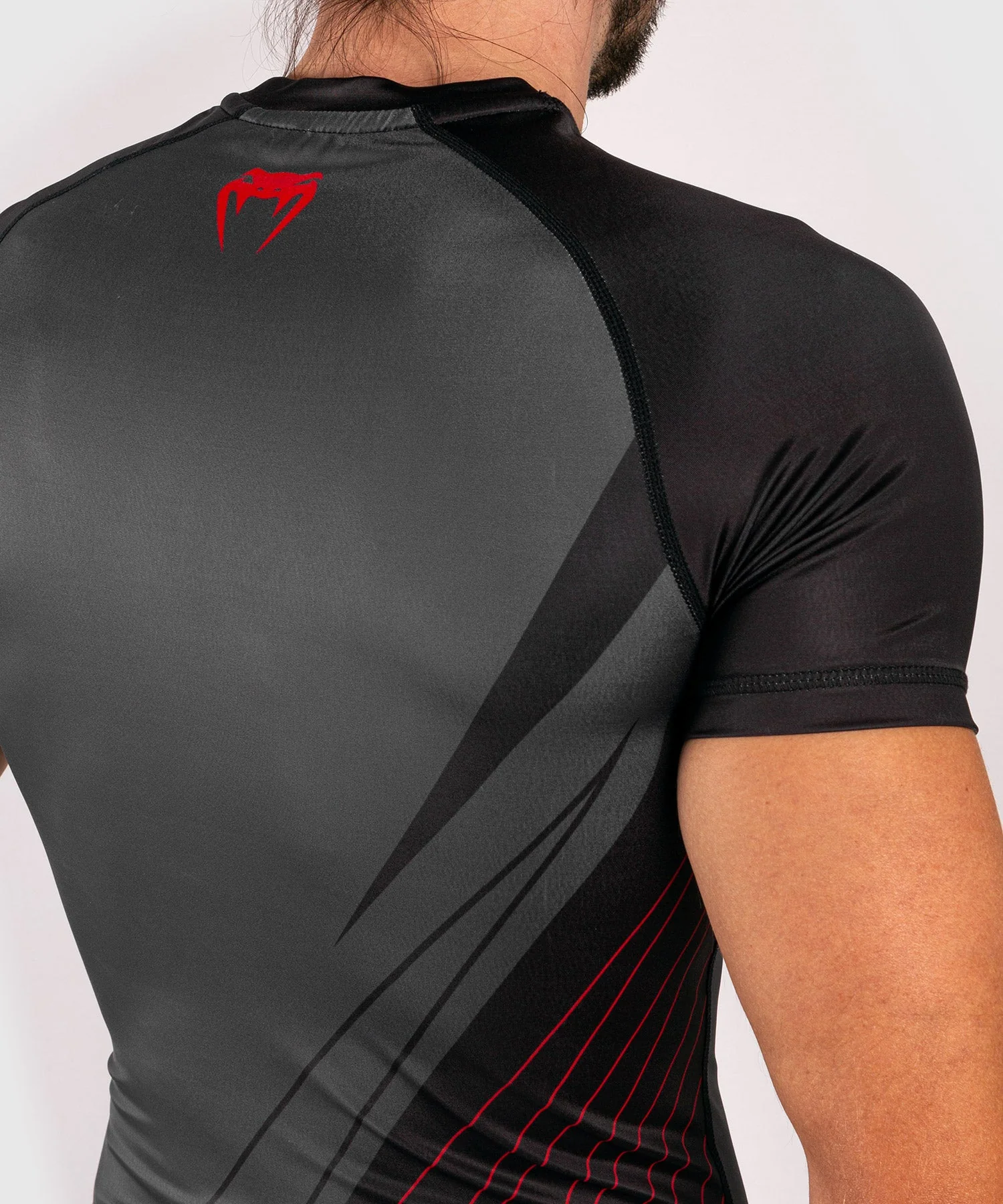 Venum Contender 5.0 Rashguard - Short sleeves - Black/Red - Image 8