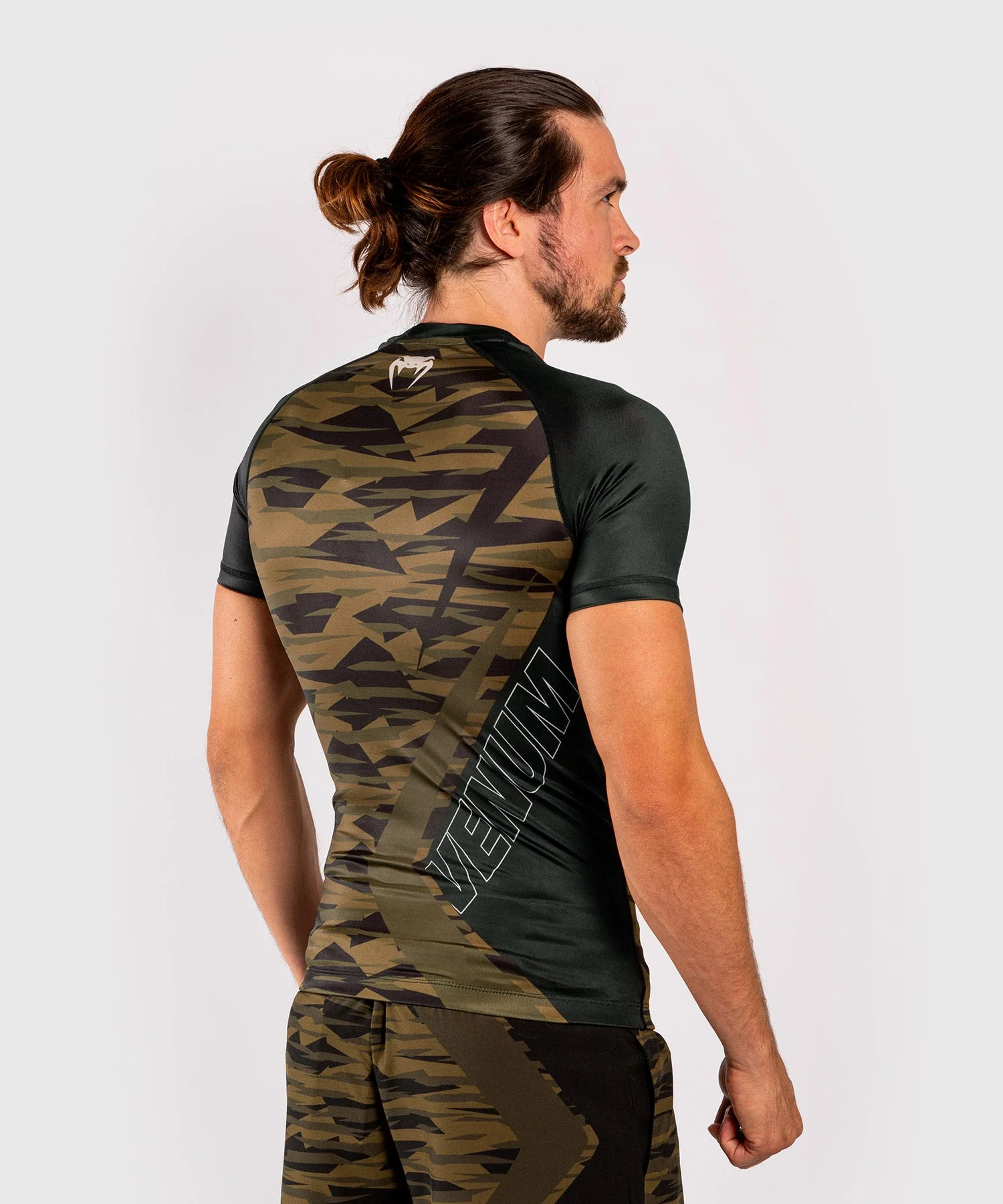 Venum Contender 5.0 Rashguard - Short sleeves - Khaki camo - Image 5