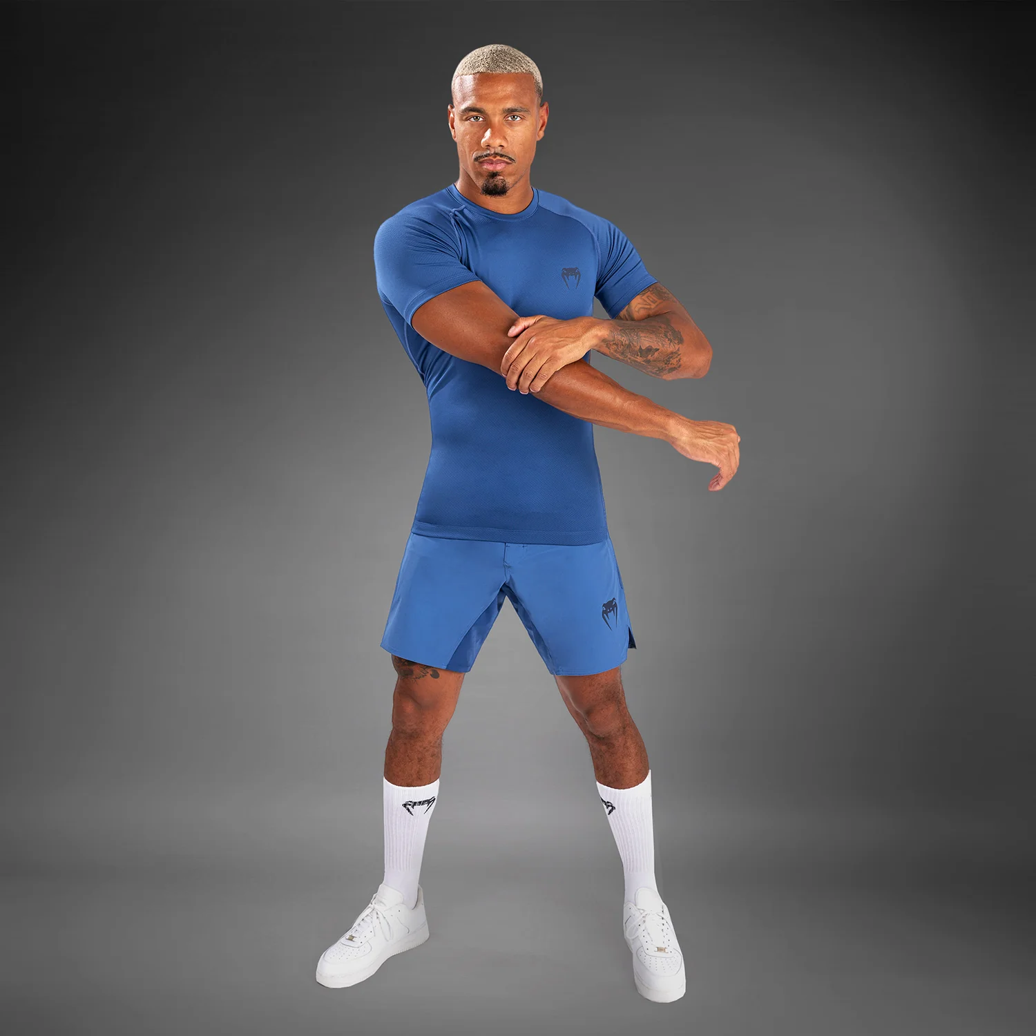 Venum Contender Men’s Short Sleeve Rashguard - Blue - Image 2