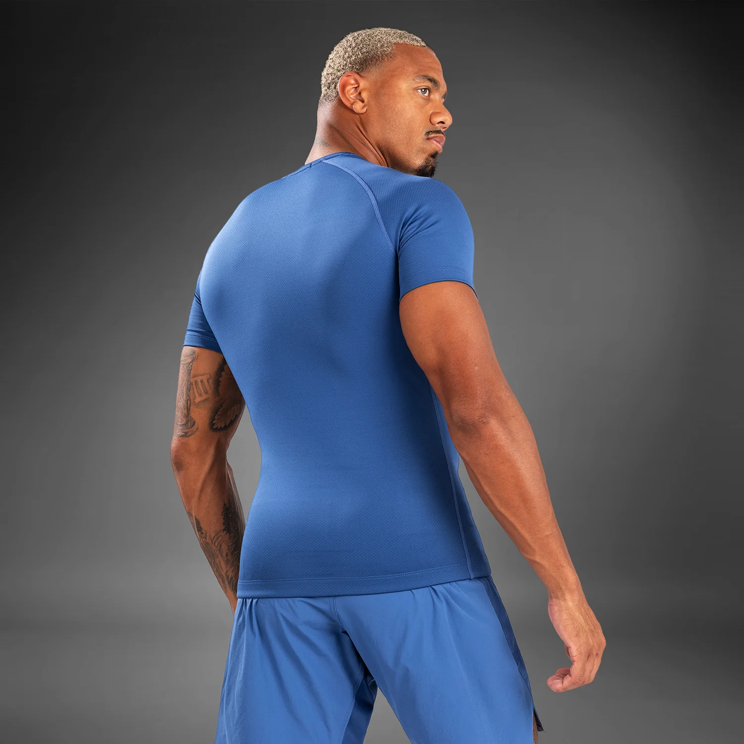 Venum Contender Men’s Short Sleeve Rashguard - Blue - Image 4