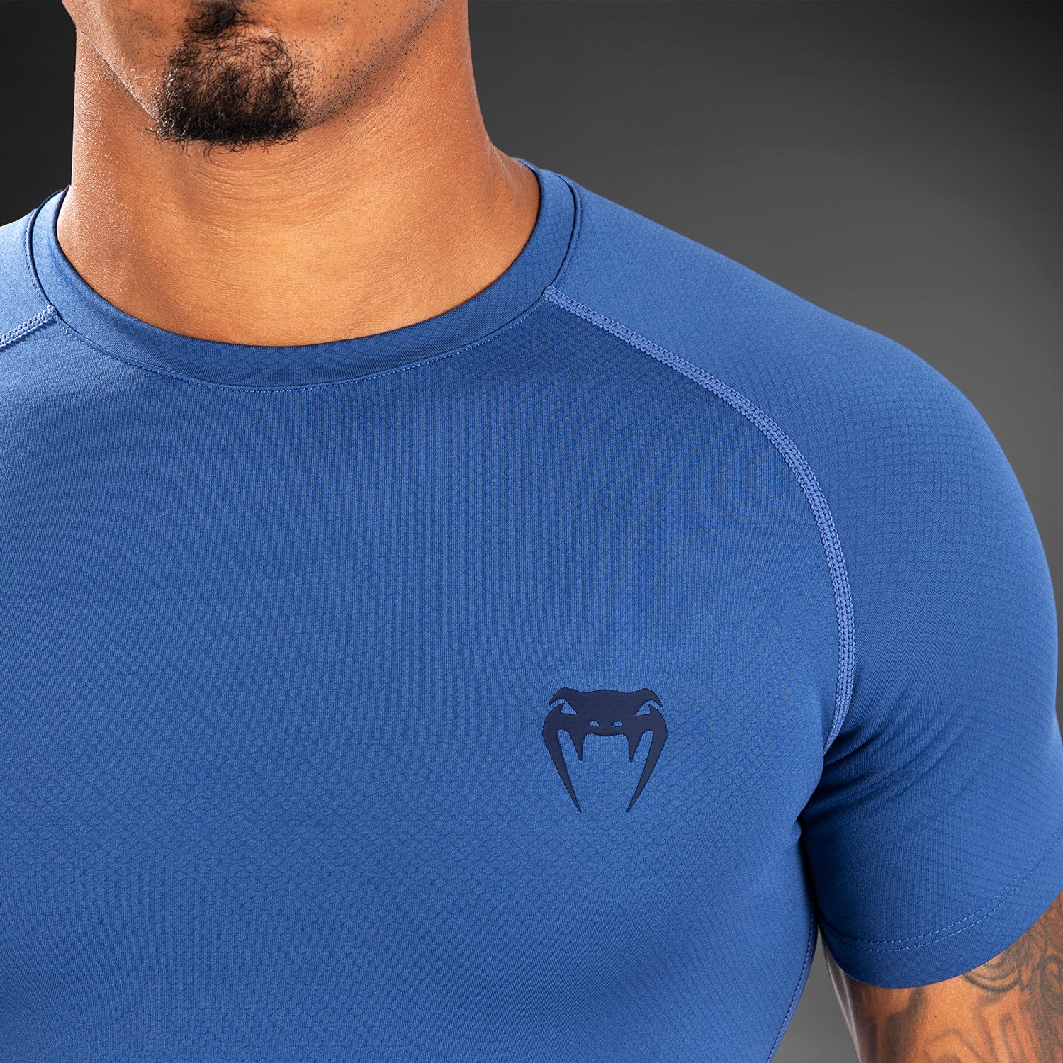 Venum Contender Men’s Short Sleeve Rashguard - Blue - Image 5
