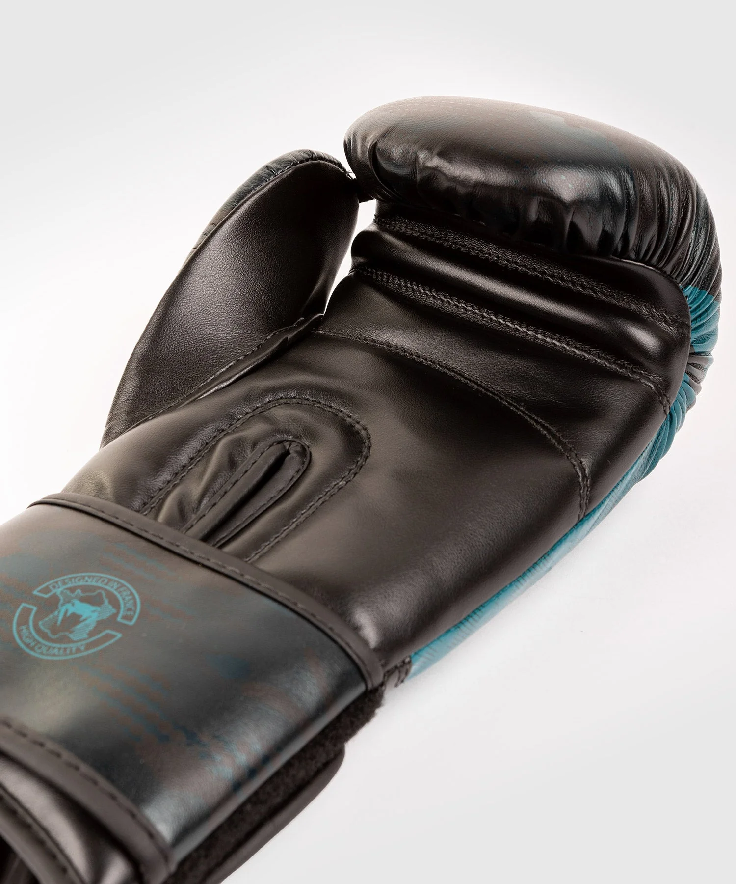 Venum Defender Contender 2.0 Boxing Gloves - Black/Green - Image 5