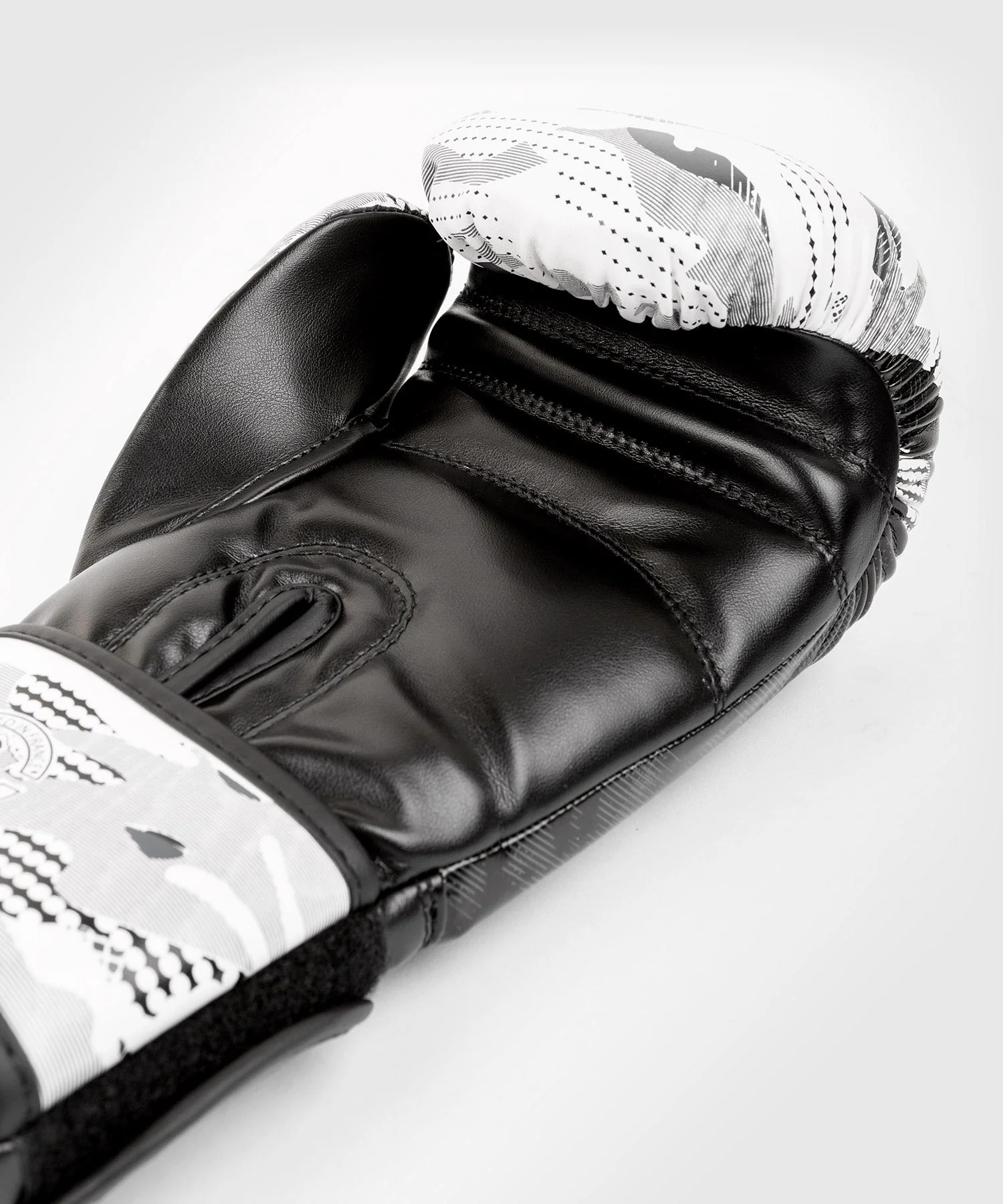 Venum Defender Contender 2.0 Boxing Gloves - Urban Camo - Image 4
