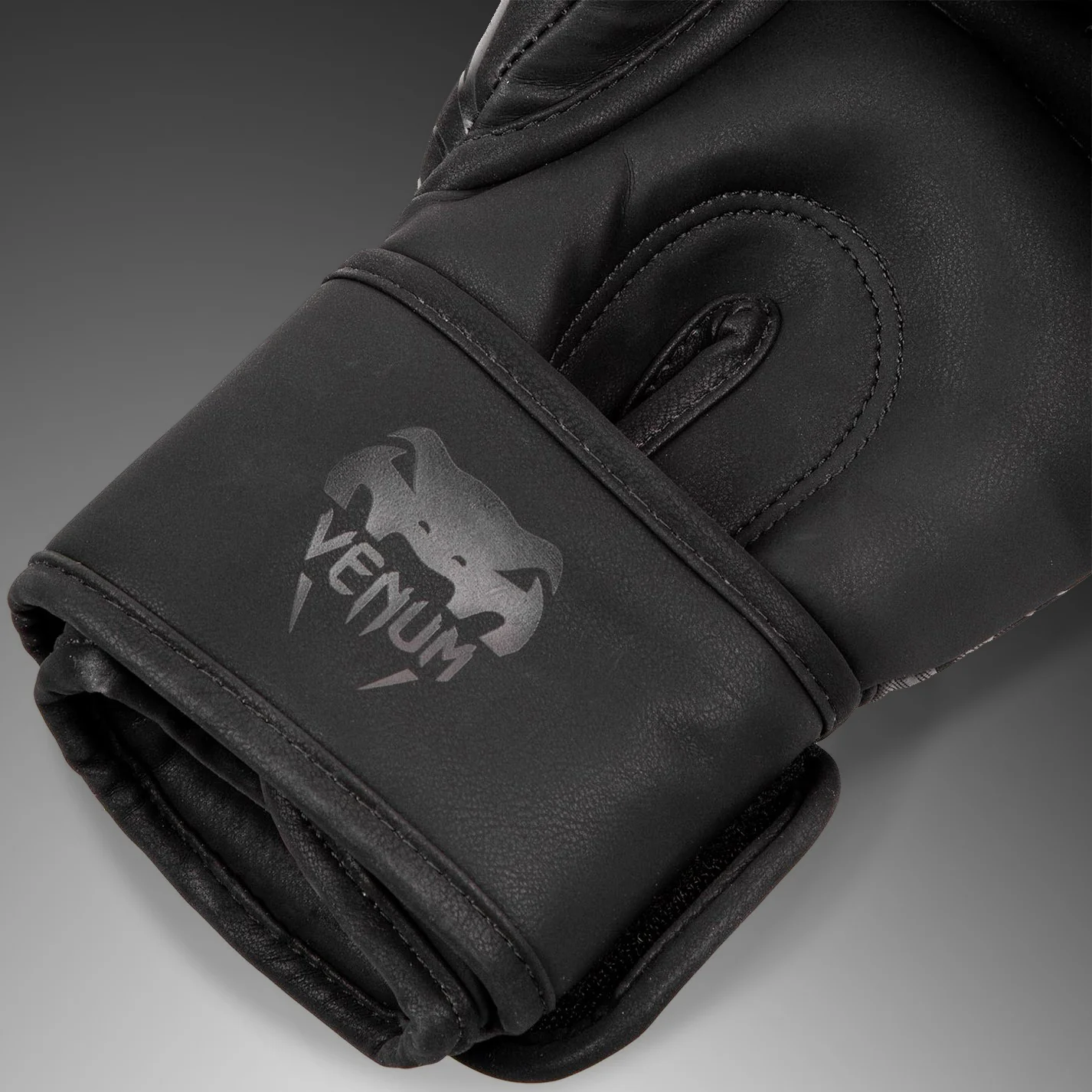 Venum Dragon's Flight Boxing Gloves - Image 5