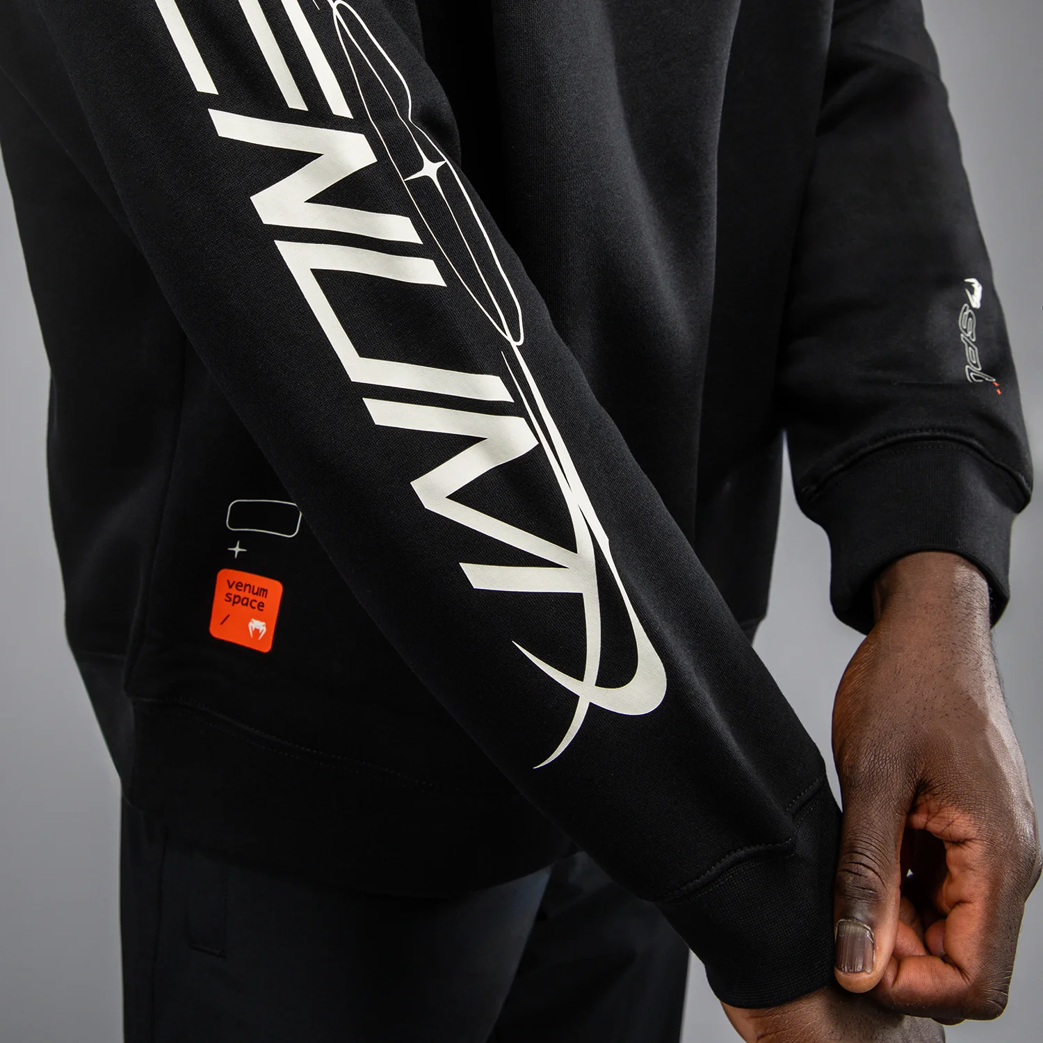 Venum Eclipse Half-Zip Sweatshirt - Black/Ivory - Image 8