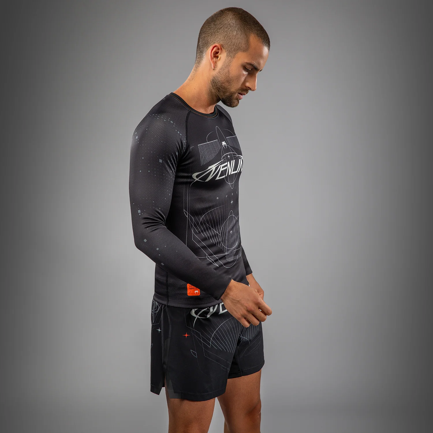 Venum Eclipse Long Sleeve Rashguard - Black/Ivory - Image 3
