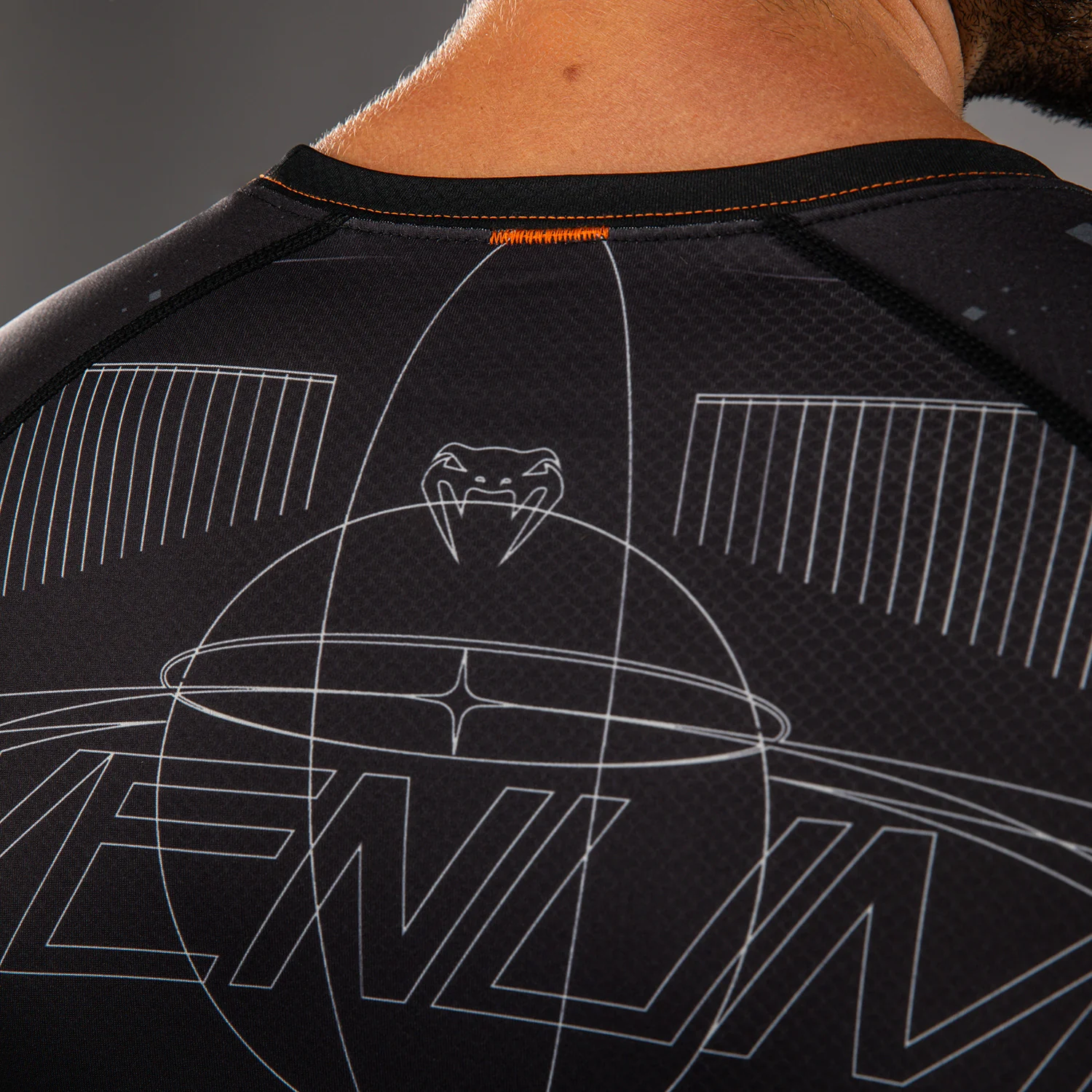 Venum Eclipse Long Sleeve Rashguard - Black/Ivory - Image 6